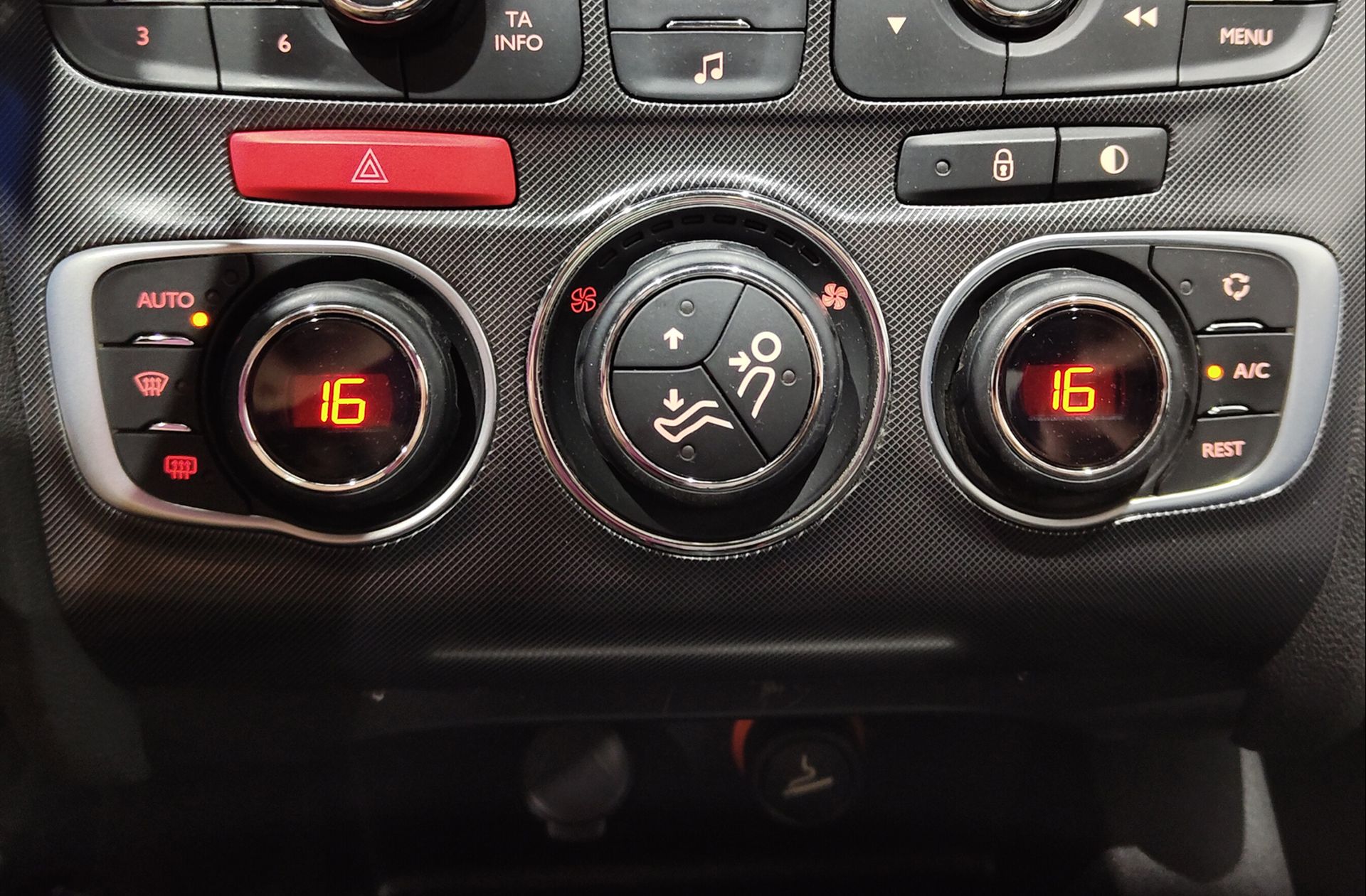 Citroën C4 1.6 e-HDI Collection - foto 27
