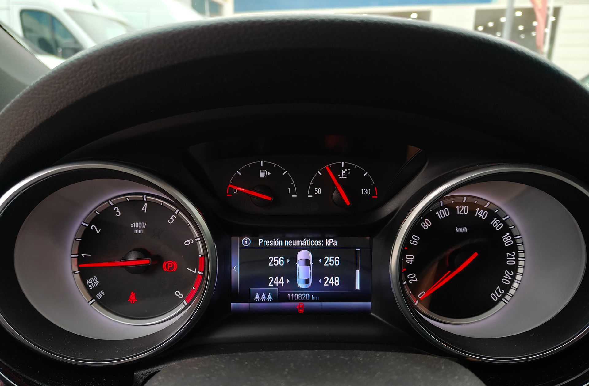 Opel Astra 1.4 Turbo GSi Line - foto 24