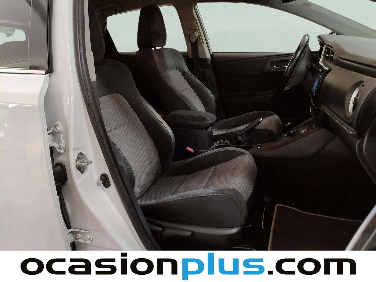 Toyota Auris Toyota Auris 140H Hybrid Feel! Edition (136 CV) al mejor precio