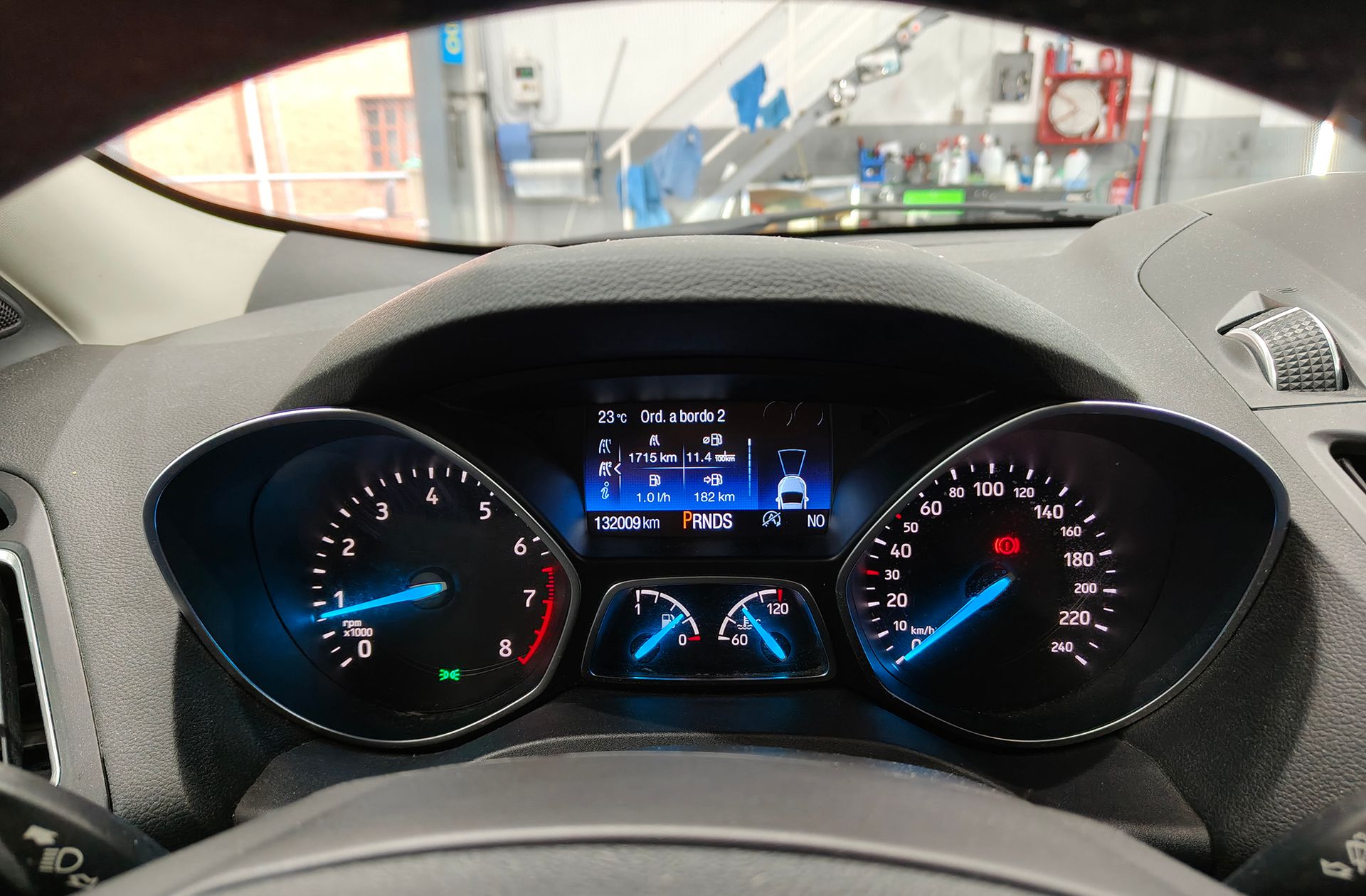 Ford Kuga 1.5 EcoBoost Trend+ 4x4 - foto 25