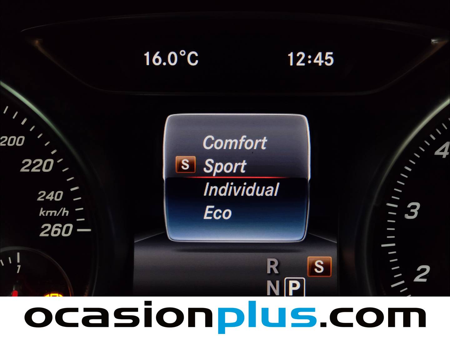 Foto Mercedes CLA Mercedes-Benz CLA 200 (156 CV)