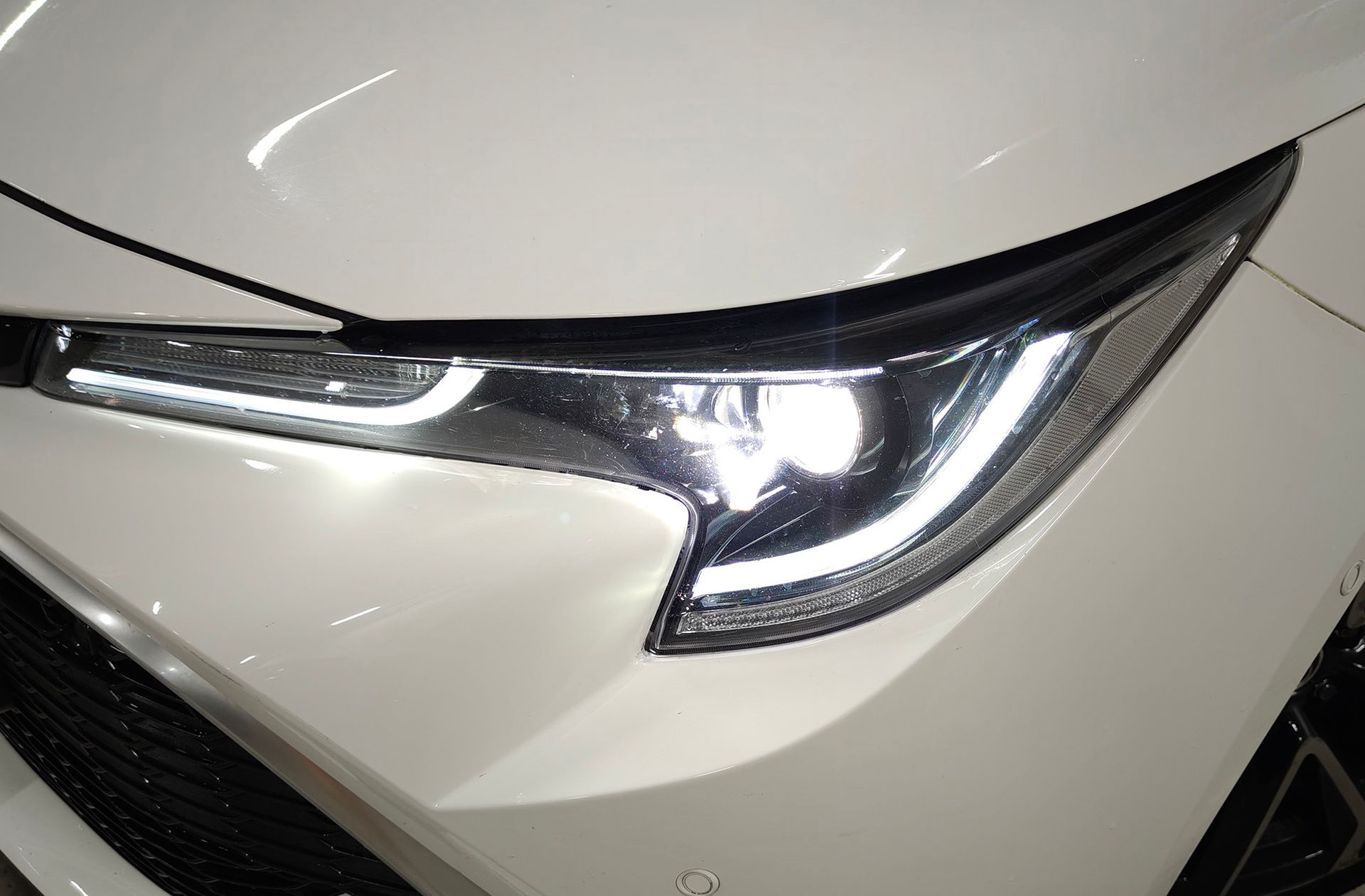 Toyota Corolla 180H Advance E-CVT - foto 17