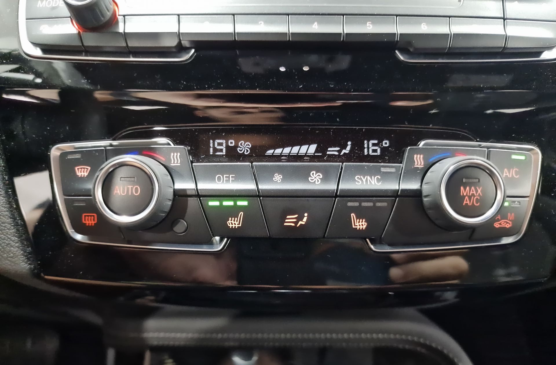 BMW X2 sDrive18d - foto 38