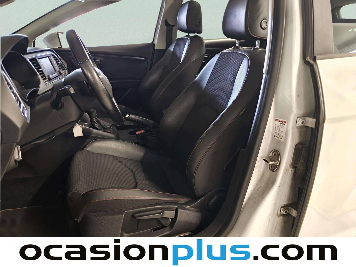 Foto asientos delanteros Seat León Seat León ST ST 2.0 TDI S&S FR DSG (184 CV)