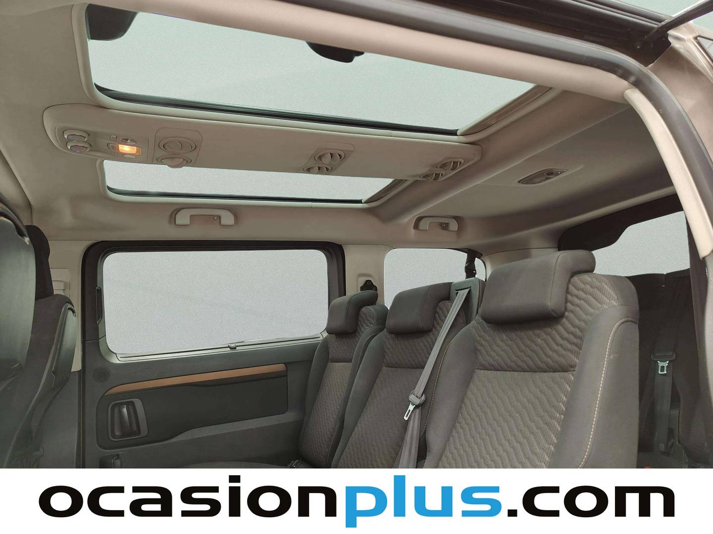 Extras y acabados del Toyota Proace Verso Toyota Proace Verso 2.0D Family Advance + Pack L2 110 kW (150 CV)