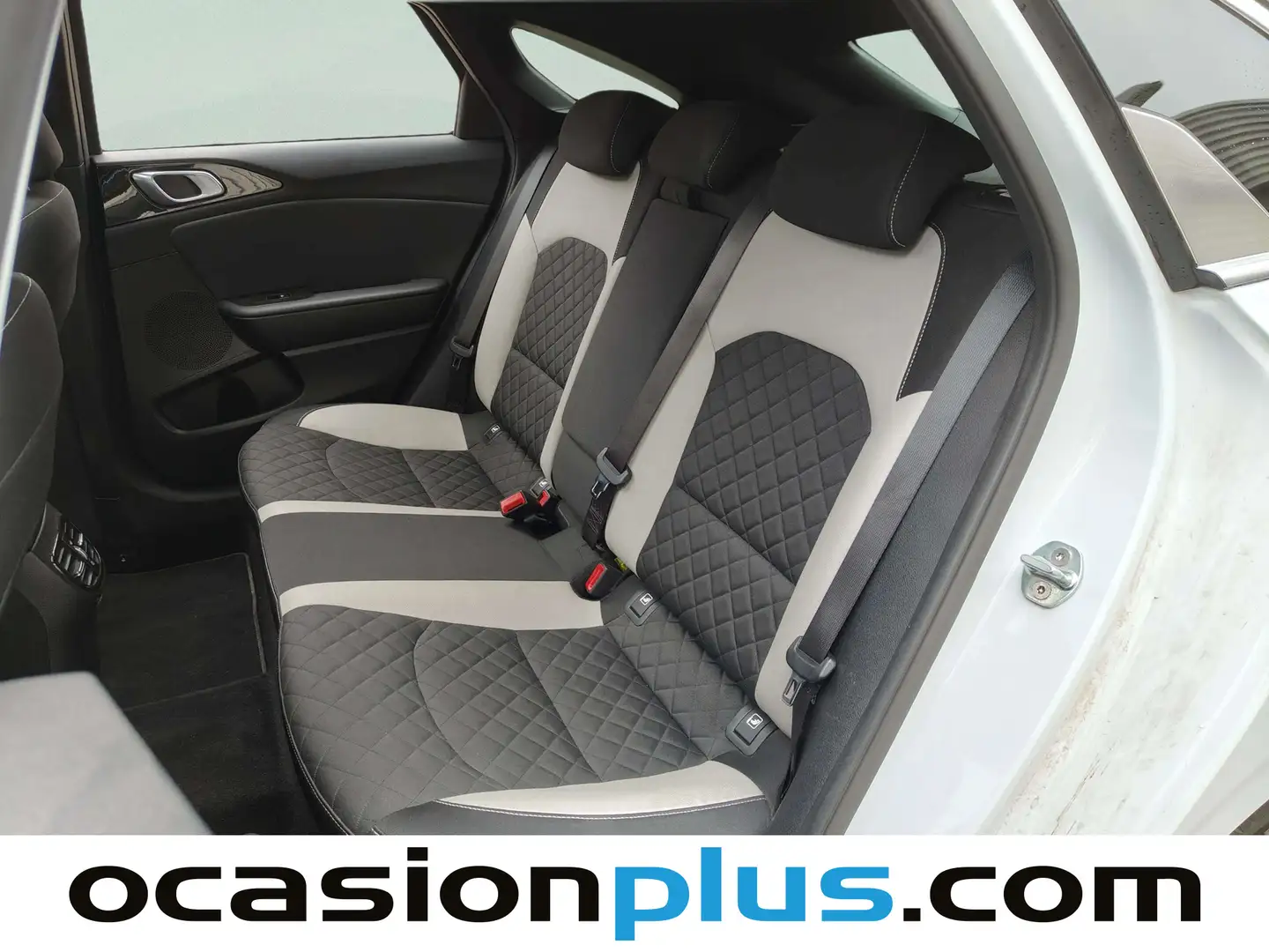 Foto KIA ProCeed Kia ProCeed 1.0 T-GDi GT Line (120 CV)