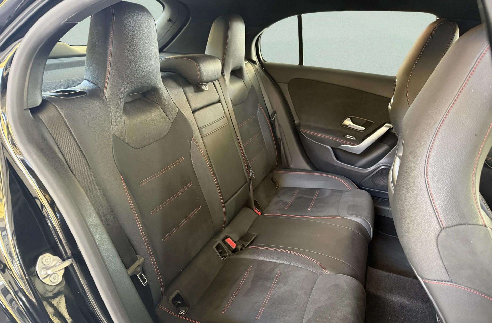 Mercedes-Benz Clase A 200 d Pack AMG - foto 18