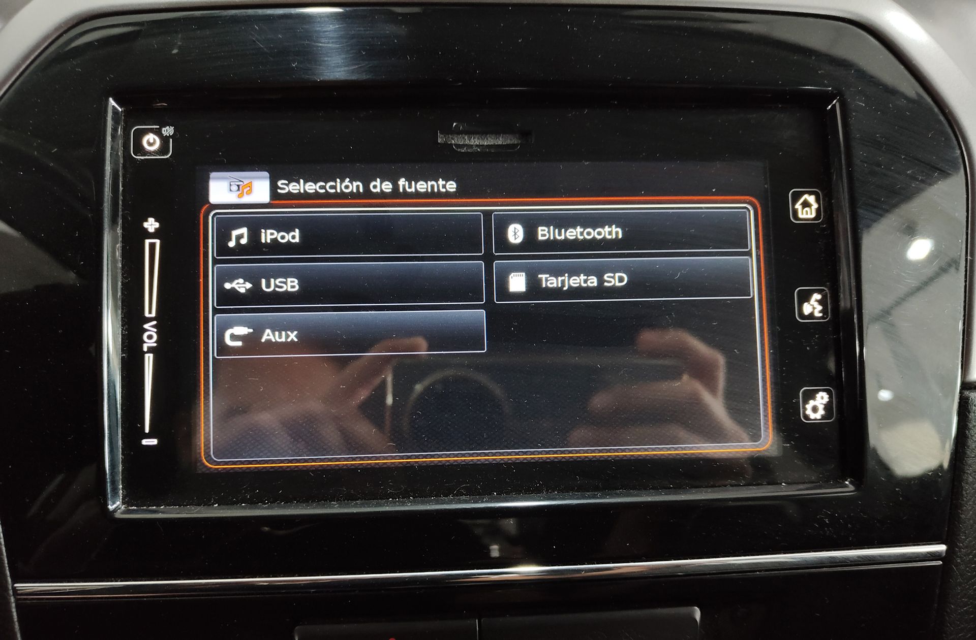 Suzuki Vitara 1.4 Turbo Mild Hybrid GLE - foto 29