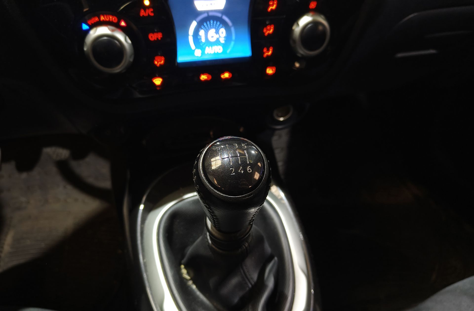 Nissan Juke 1.5 dCi N-Connecta - foto 5