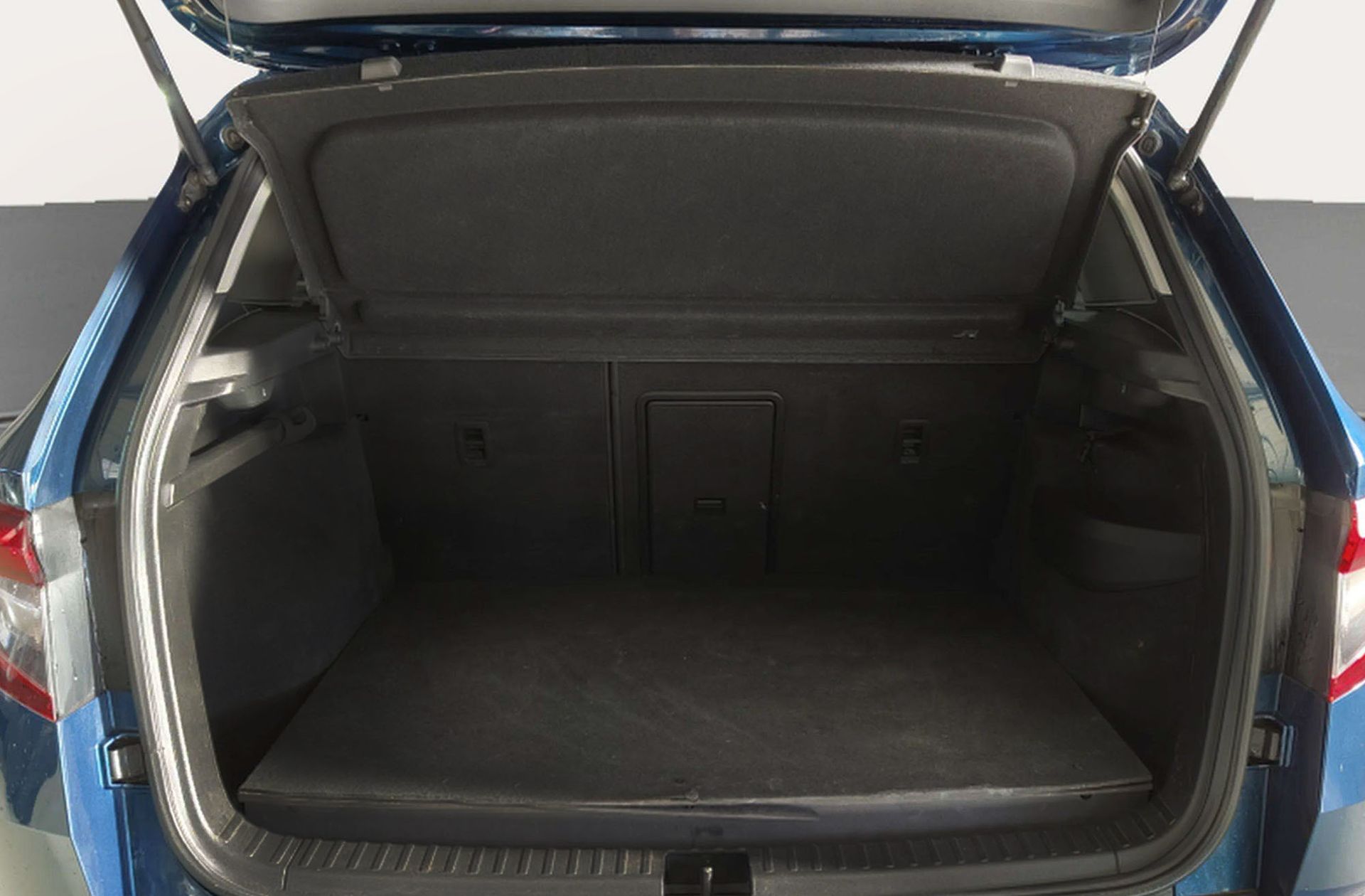 Škoda Karoq 2.0 TDI Ambition 4x4 DSG - foto 19