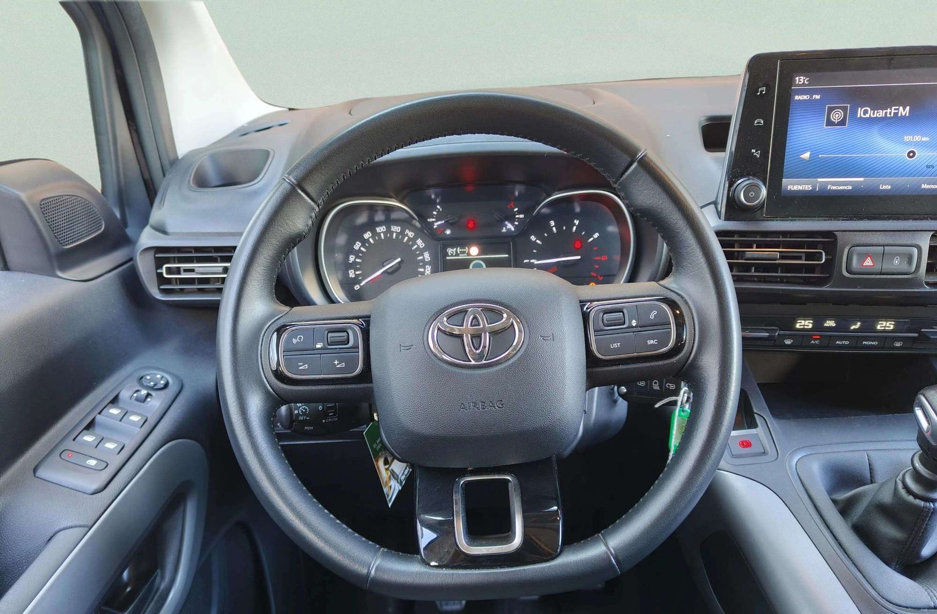 Toyota Proace City 1.2 Family Active L1 - foto 21