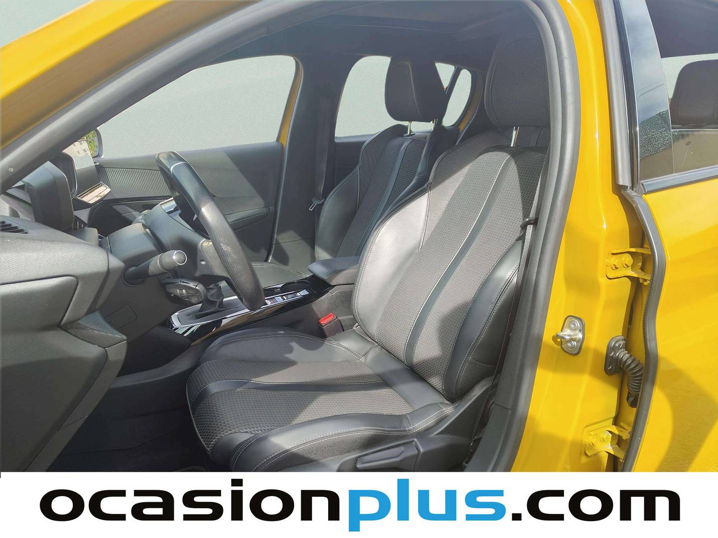 Foto asientos delanteros Peugeot 208 Peugeot 208 BlueHDi 100 GT (100 CV)