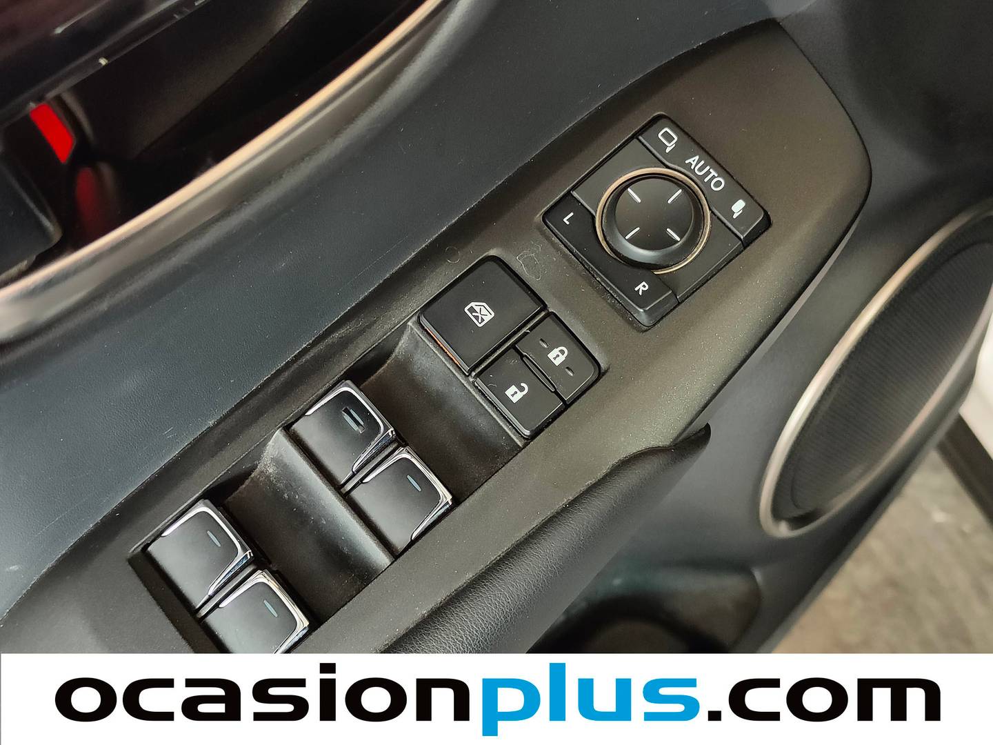Lexus NX Lexus NX 300h Business Navigation 2WD (197 CV) de segunda mano