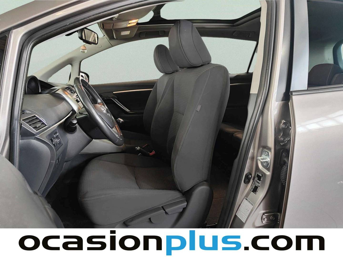 Foto asientos delanteros Toyota Verso Toyota Verso 115D Advance (112 CV)