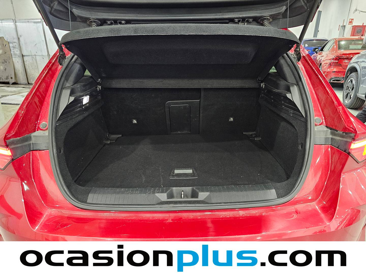 Fotos maletero Opel Astra Opel Astra 1.2 Turbo XHT GS (130 CV)