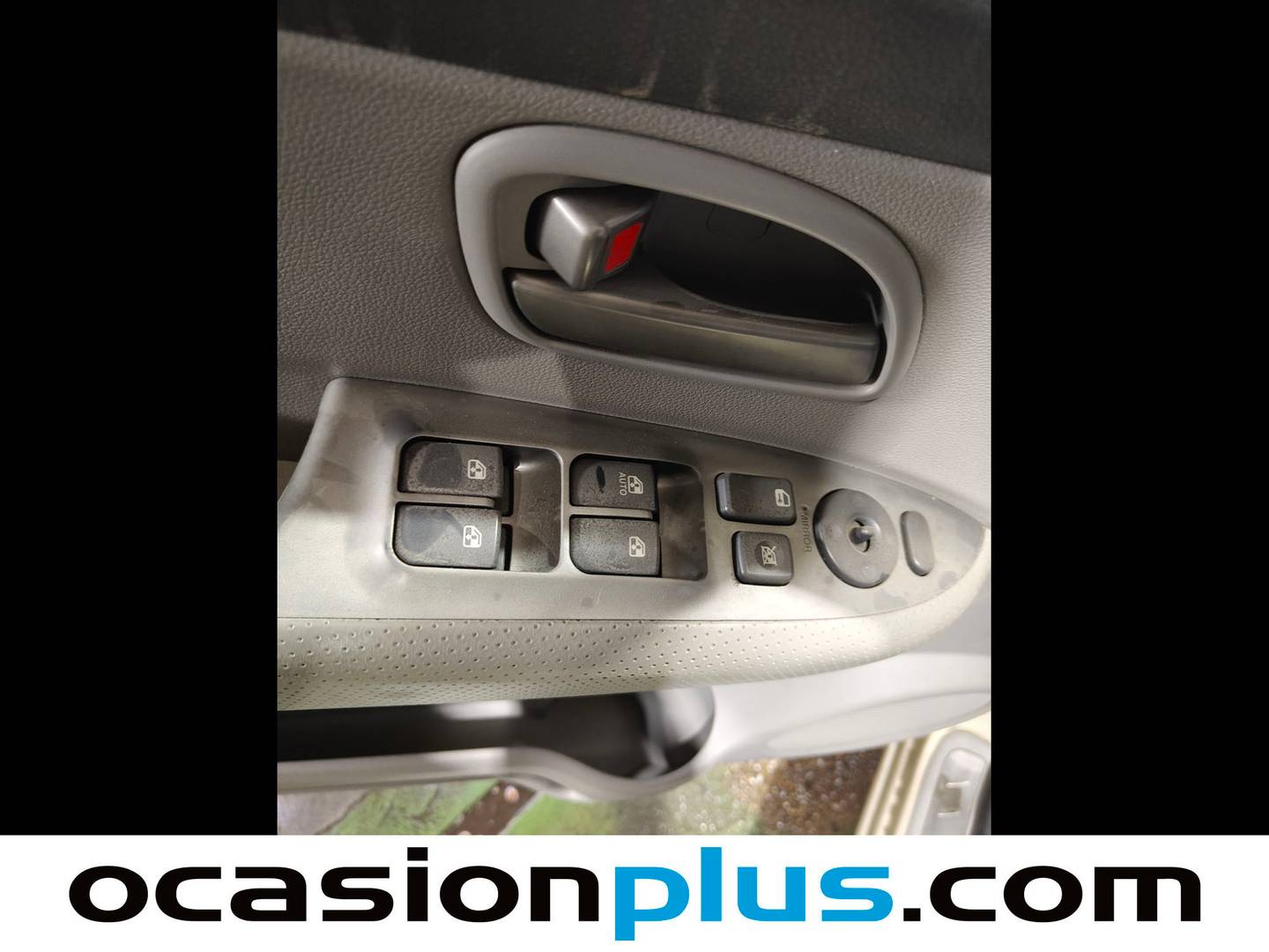 Extras del KIA Carens KIA Carens 2.0 CRDI VGT Emotion (140 CV)