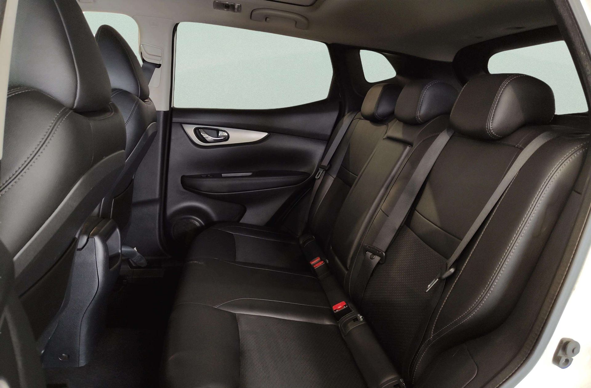 Nissan Qashqai DIG-T 140 Tekna 4x2 - foto 13