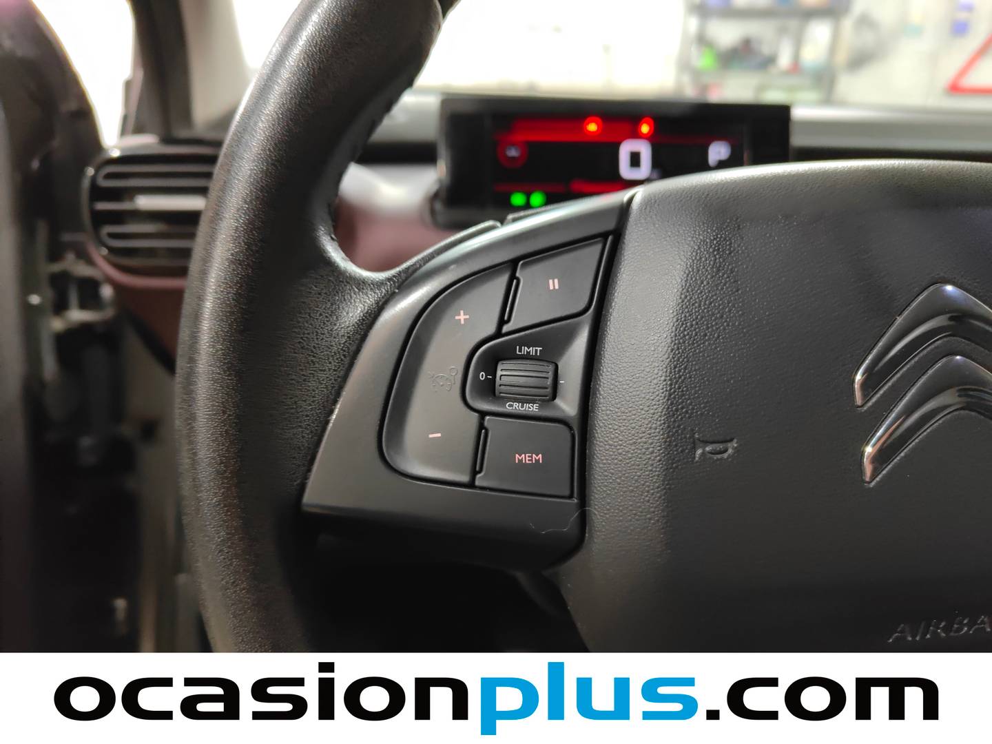 Foto Citroën C4 Cactus Citroen C4 Cactus BlueHDi 120 S&S Shine EAT6 (120 CV)