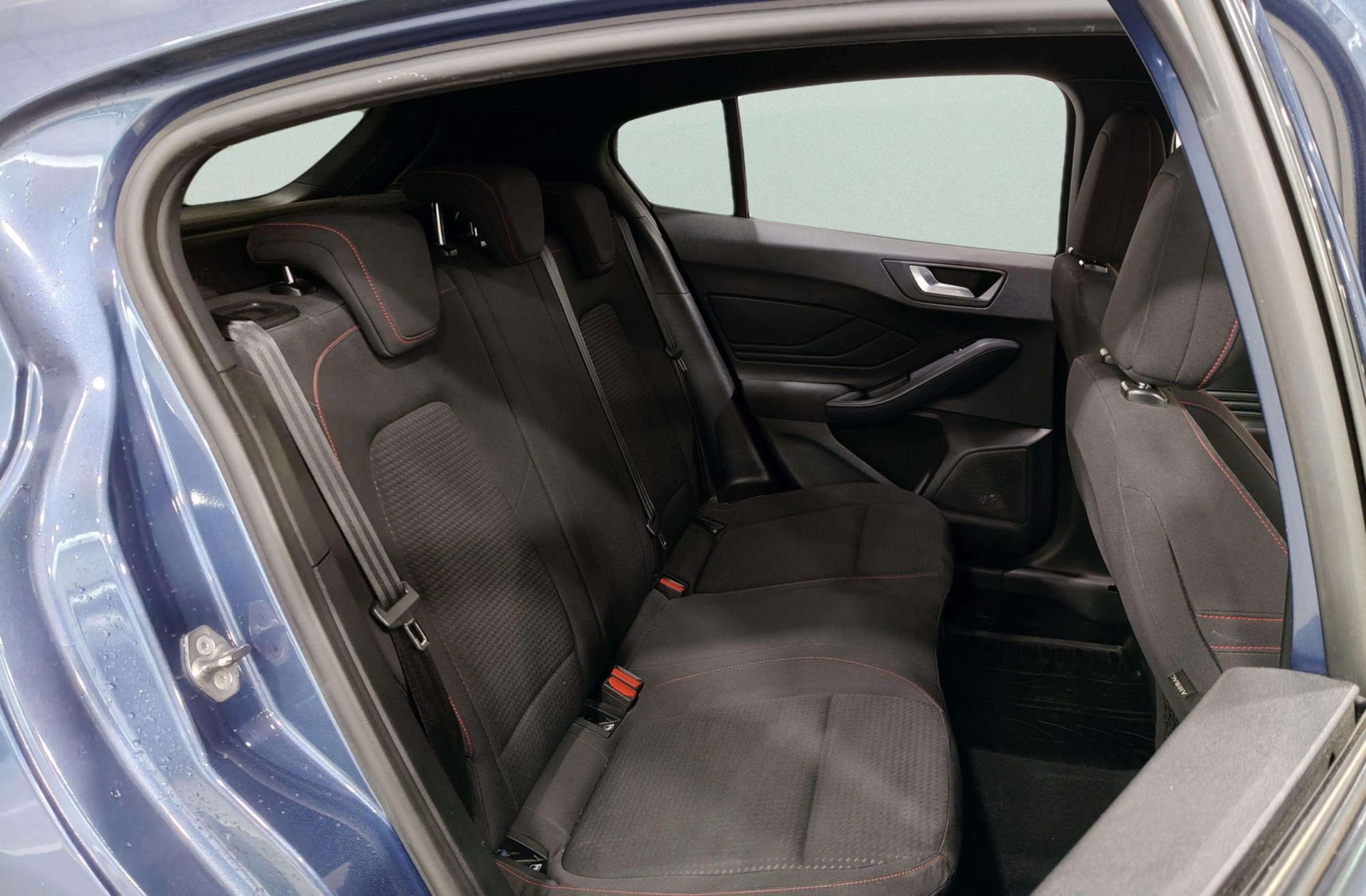 Ford Focus 1.5 EcoBoost ST-Line - foto 17