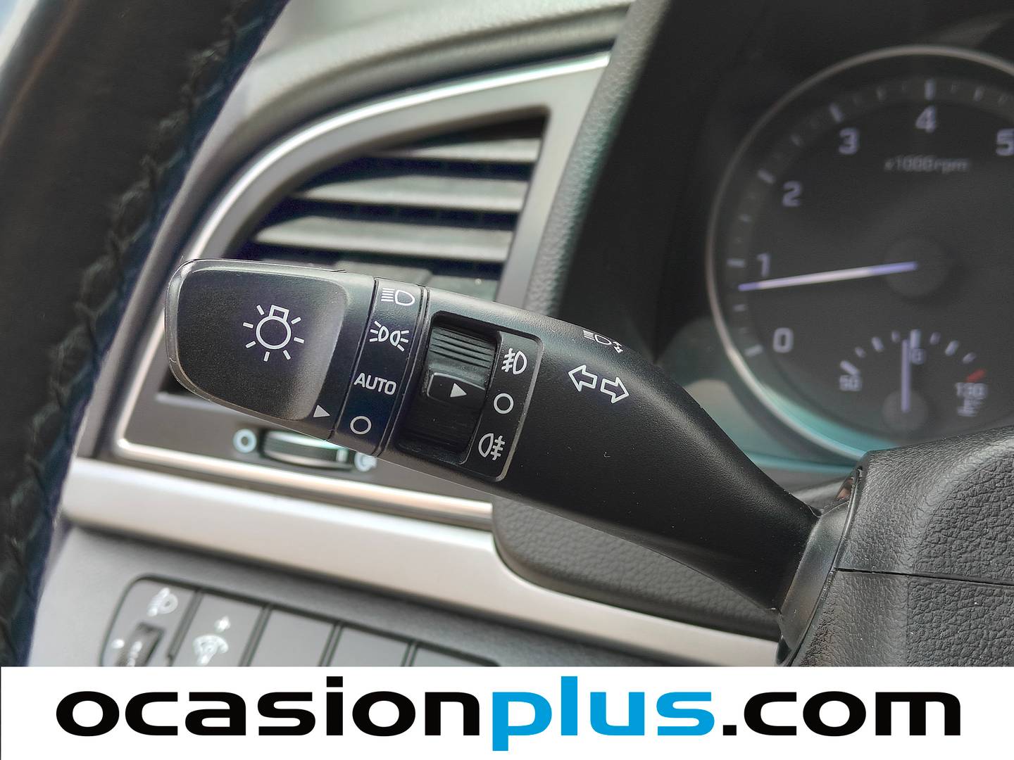 Equipamiento del Hyundai Elantra Hyundai Elantra 1.6 MPI Tecno (128 CV)