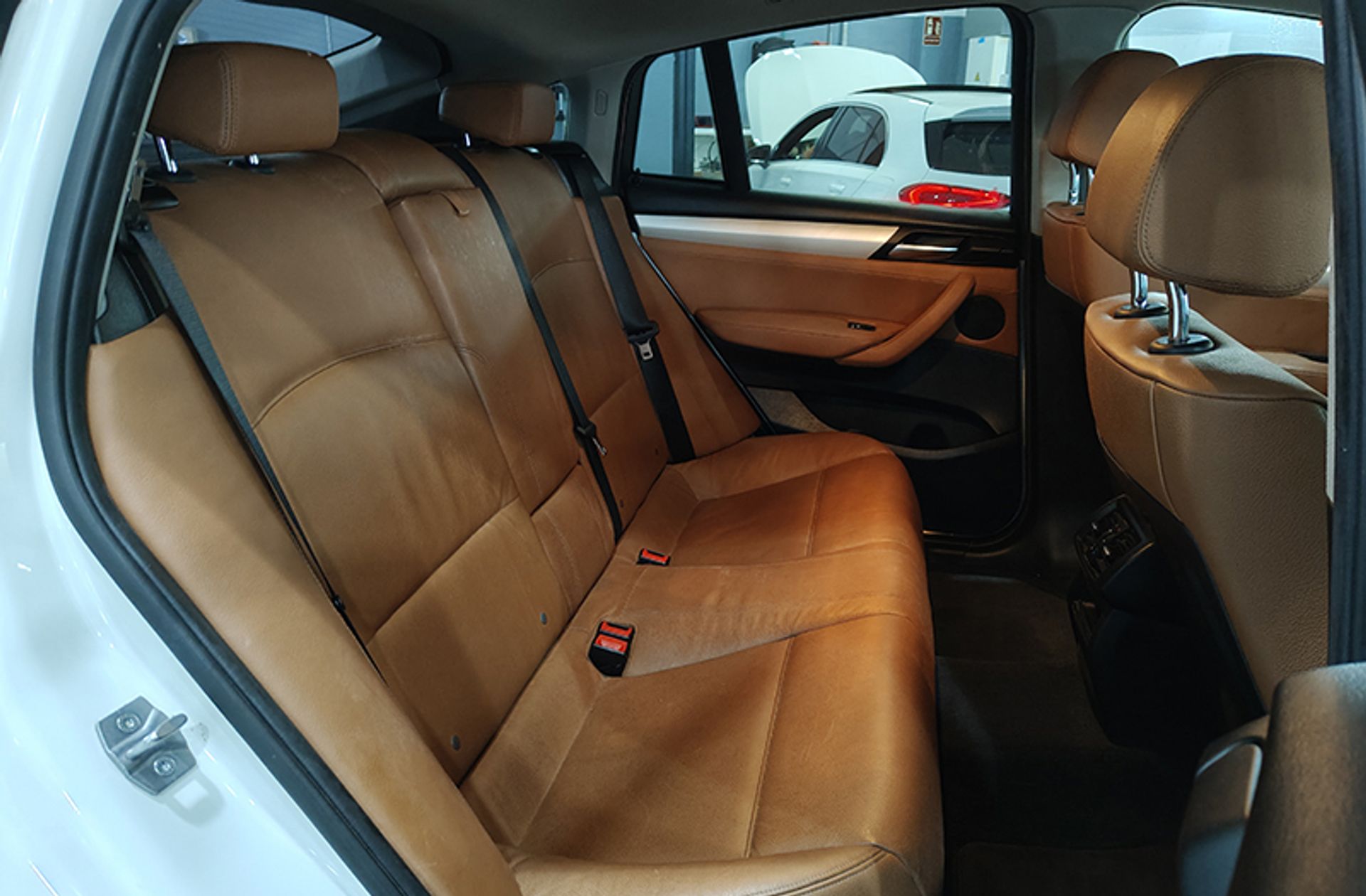 BMW X4 xDrive20d - foto 18