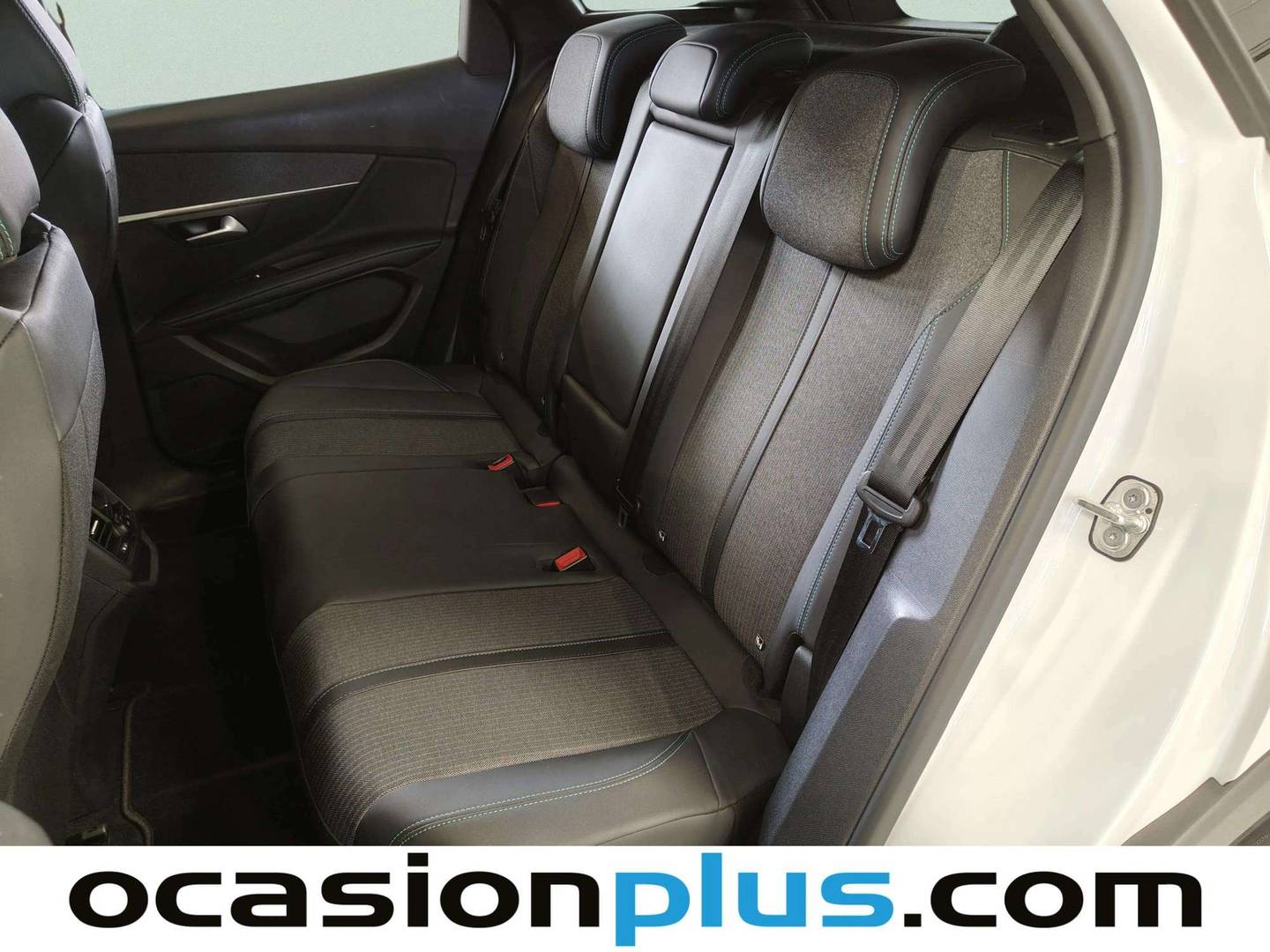 Foto asientos traseros Peugeot 3008 Peugeot 3008 PureTech 130 S&S Allure Pack EAT8 (130 CV)