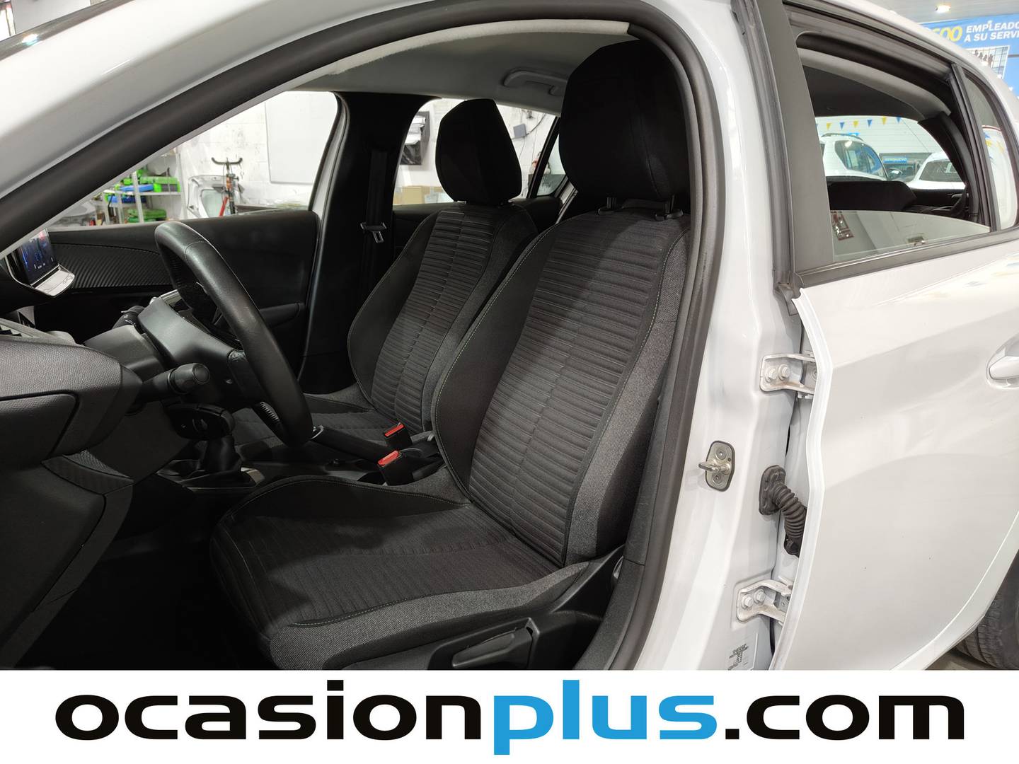 Foto asientos delanteros Peugeot 208 Peugeot 208 PureTech 100 Active (100 CV)
