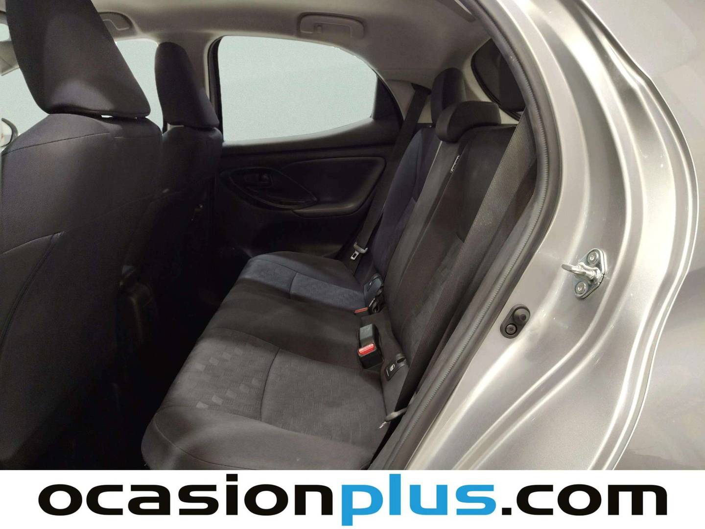 Foto asientos traseros Toyota Yaris Toyota Yaris 120H Active Plus (116 CV)