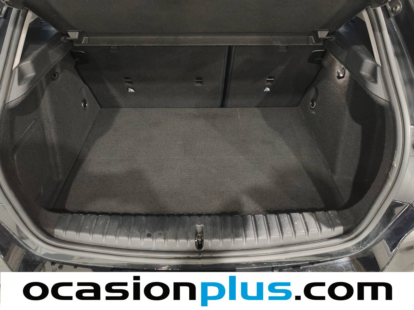 Fotos maletero BMW Serie 1 BMW Serie 1 118i (140 CV)