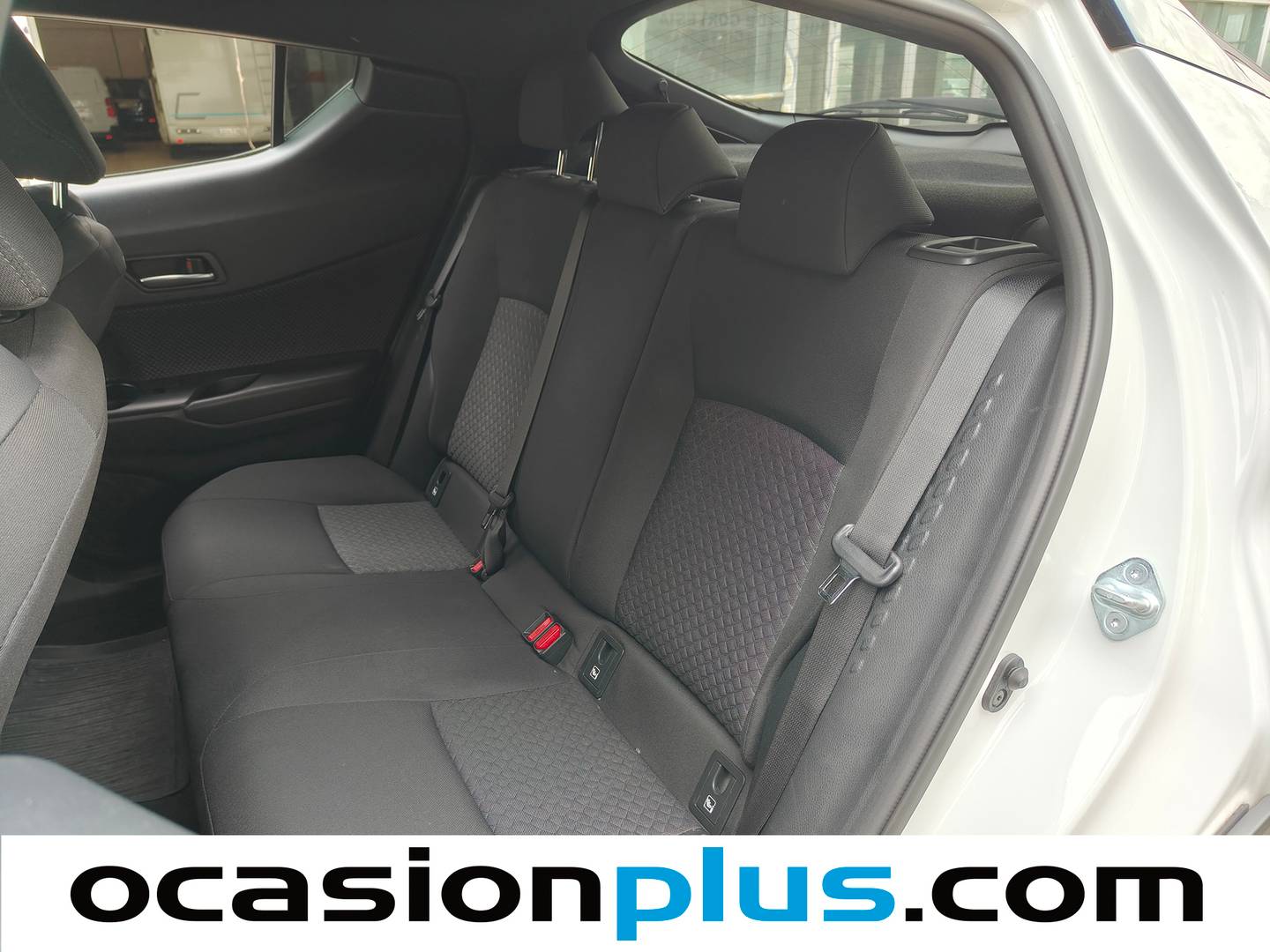 Foto asientos traseros Toyota C-HR Toyota C-HR 1.8 125H Advance (122 CV)