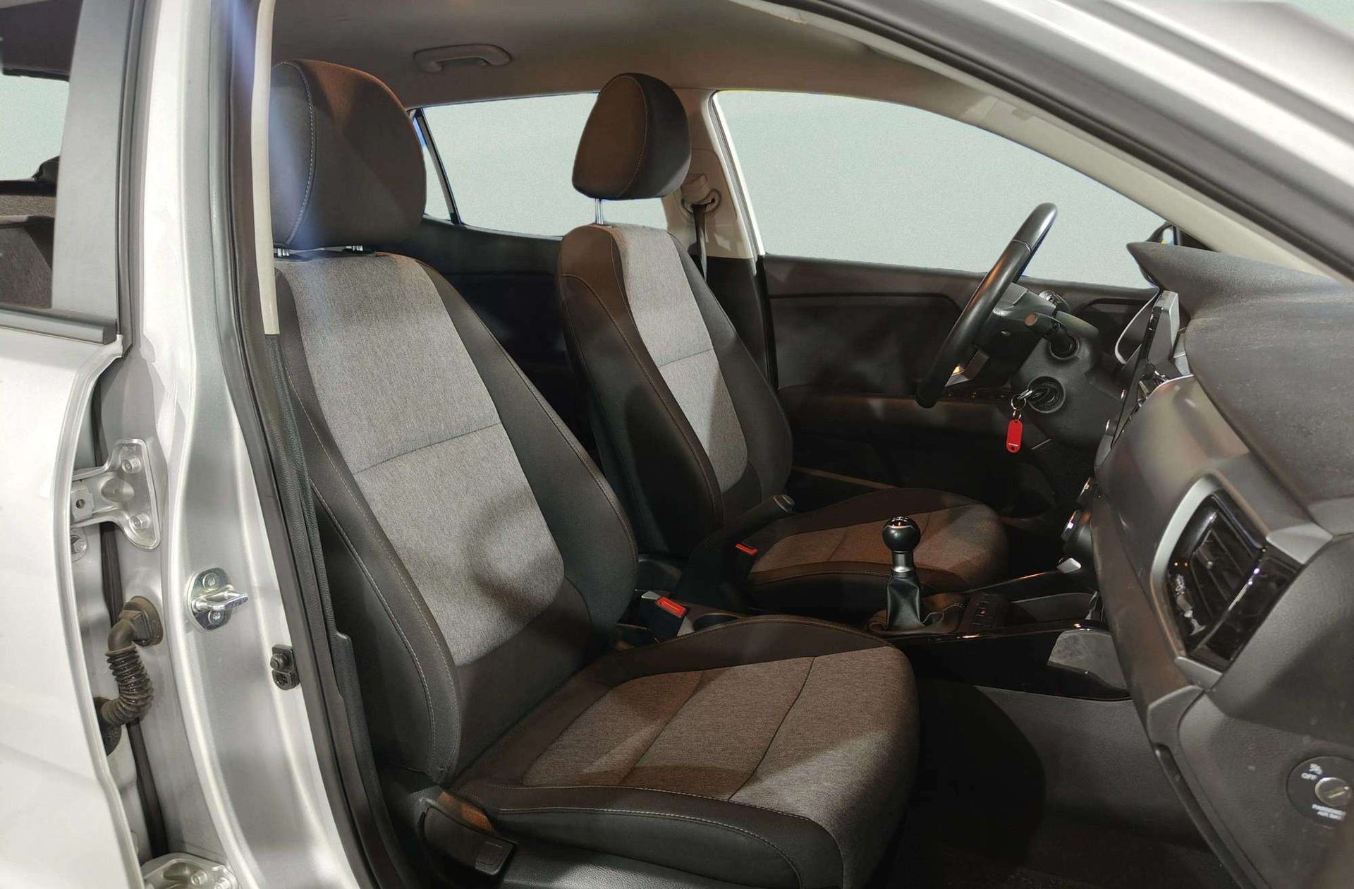 Kia Stonic 1.2 DPi Drive - foto 19