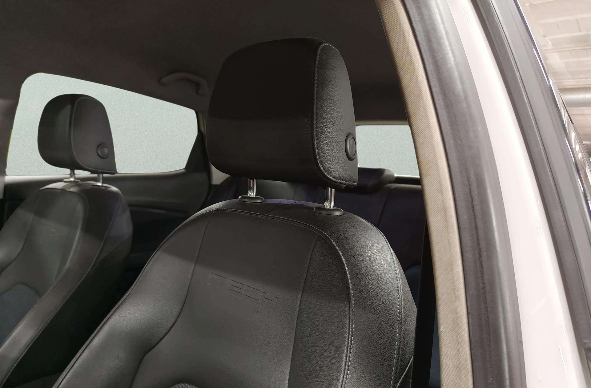 SEAT León 1.6 TDI I-Tech - foto 7