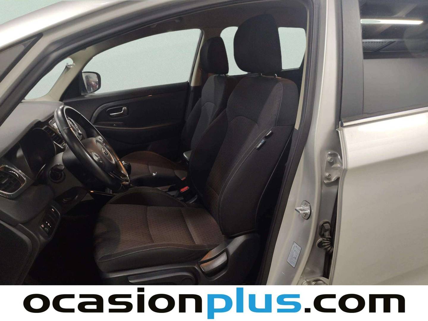 Foto asientos delanteros KIA Carens KIA Carens 1.6 GDi Drive (135 CV)