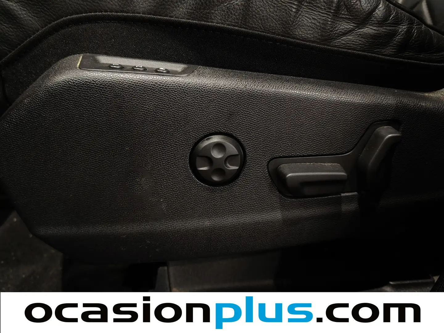 Foto DS DS 7 Crossback DS DS7 Crossback BlueHDi 130 Performance Line Auto (130 CV)