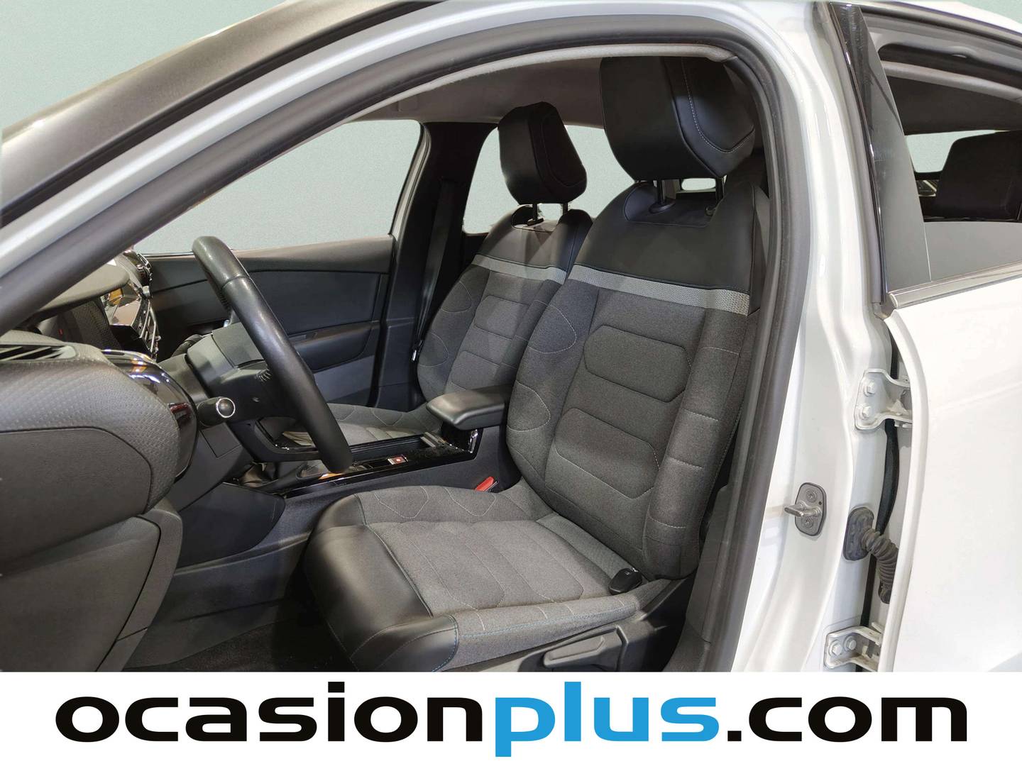 Foto asientos delanteros Citroën C4 Citroën C4 PurreTech 130 S&S 6v Feel Pack (130 CV)