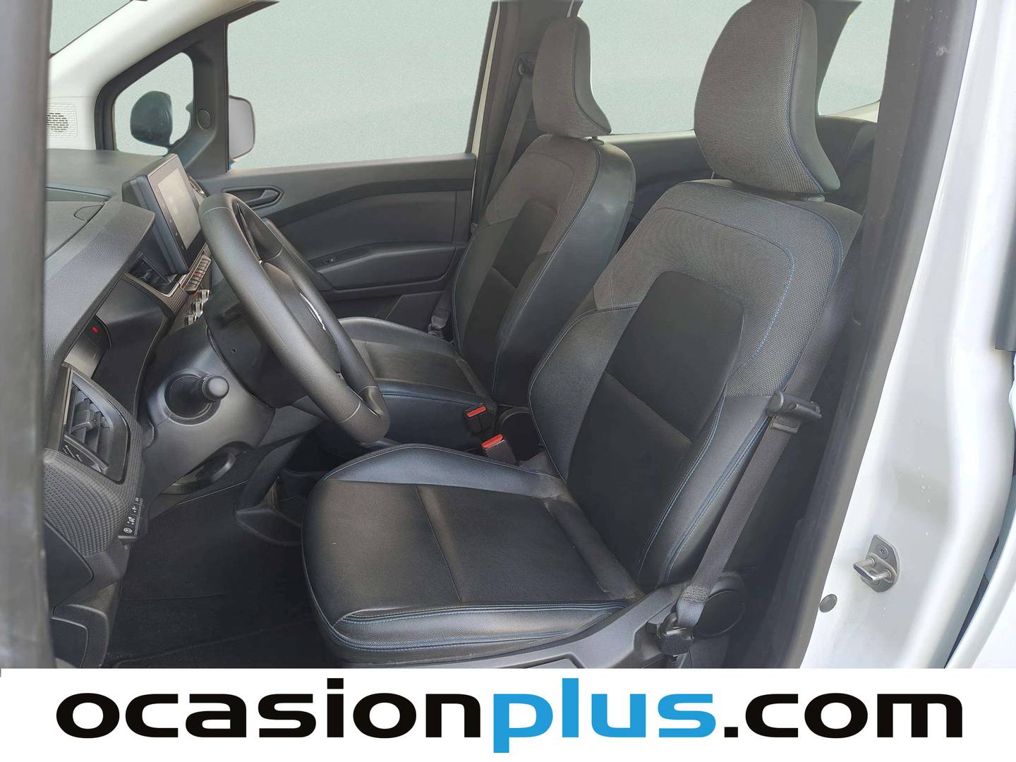 Foto asientos delanteros Nissan Townstar Nissan Townstar Furgon 1.3 G Doble Cabina Comfort L2 (130 CV)