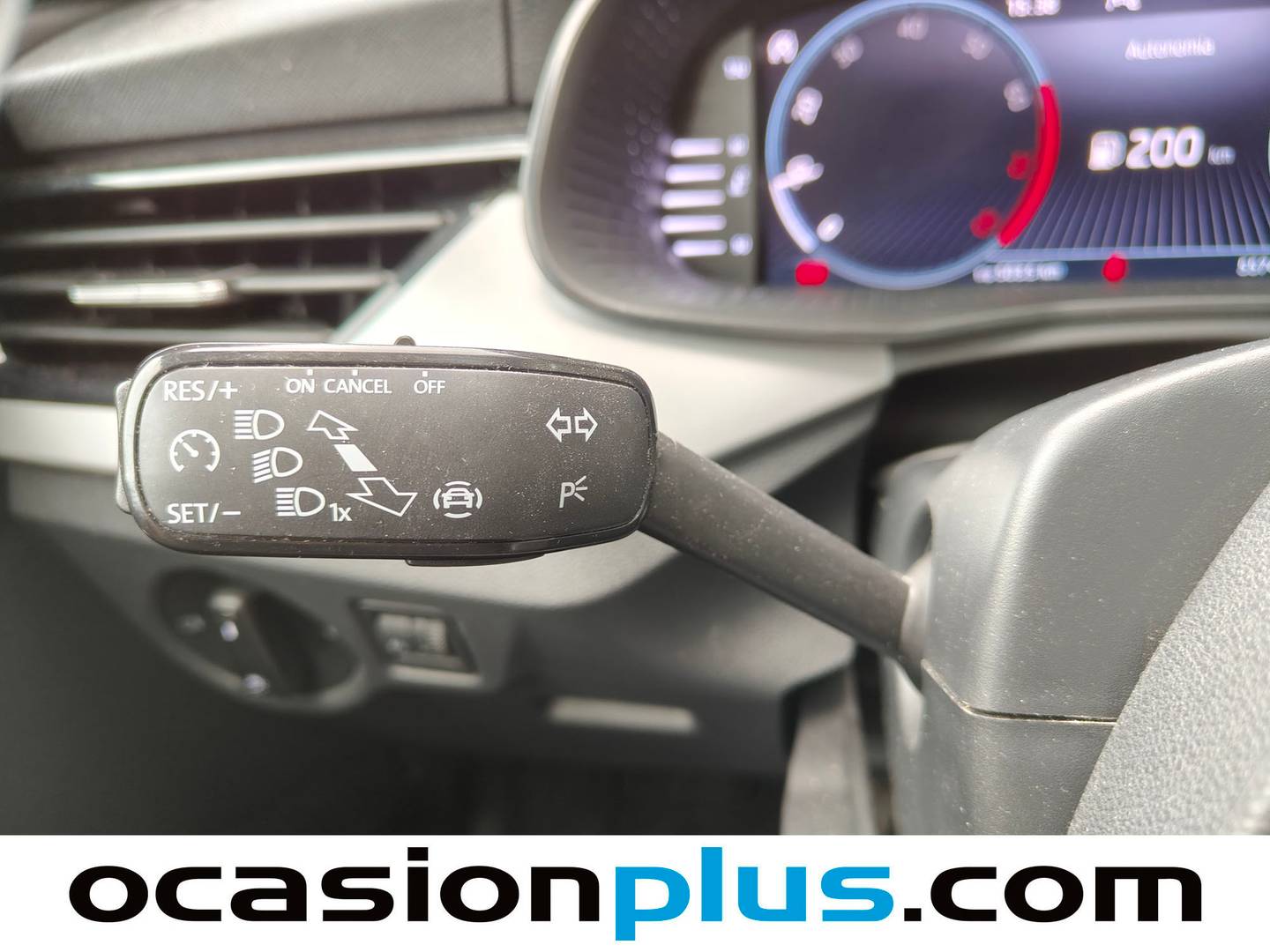 Skoda Kamiq Skoda Kamiq 1.0 TSI Emotion  (110 CV) seminuevo