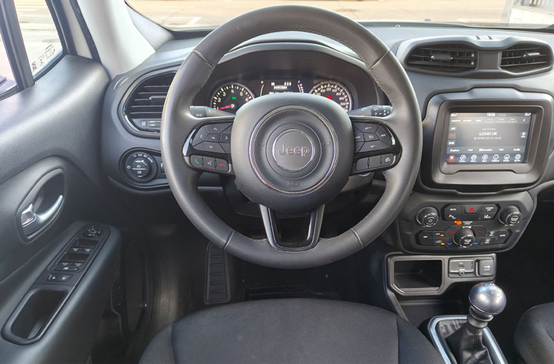 Jeep Renegade 1.0G Night Eagle II 4x2 - foto 16
