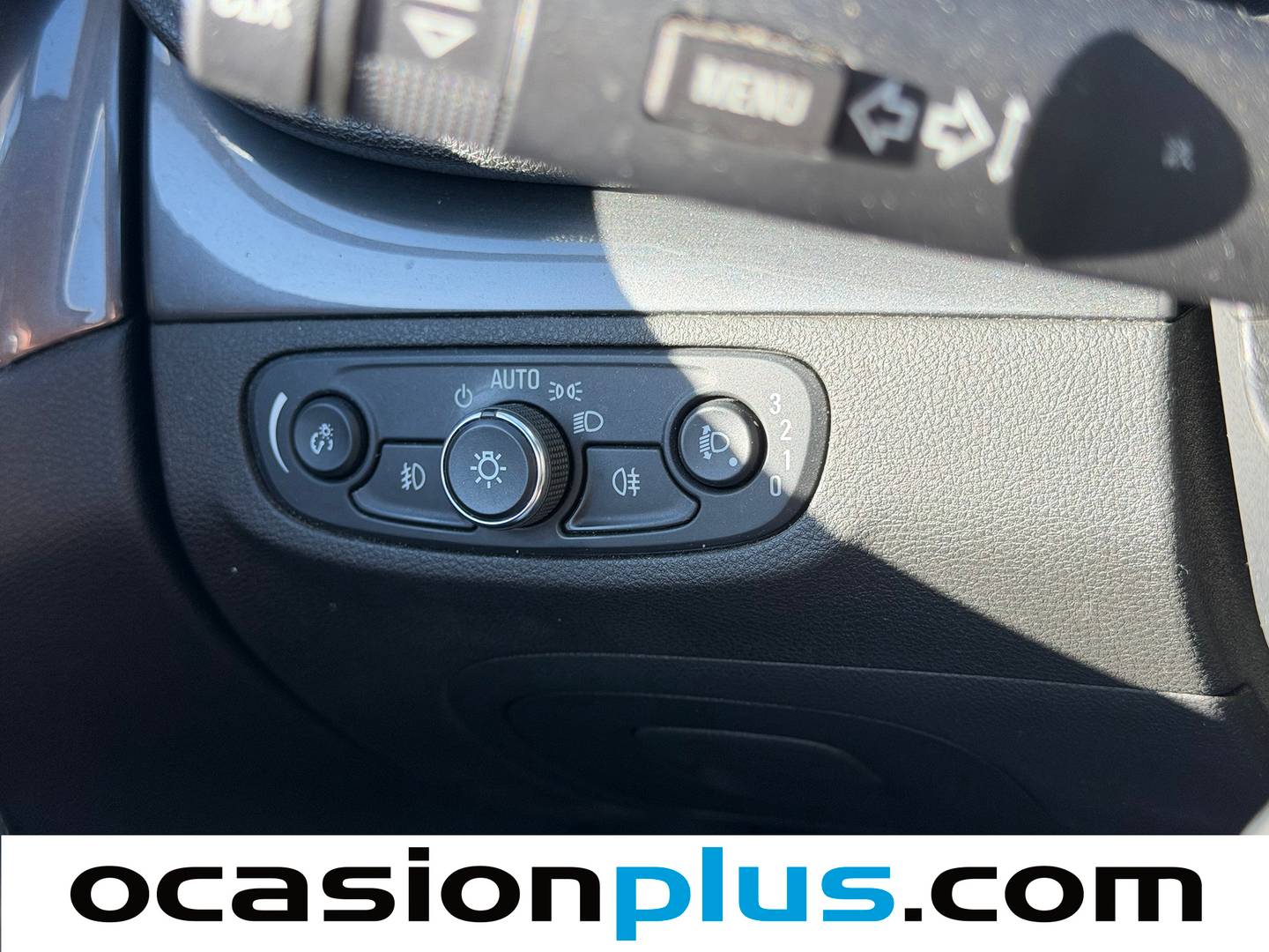 Extras y acabados del Opel Mokka X Opel Mokka X 1.6 CDTi 4X2 S&S Color Edition (136 CV)