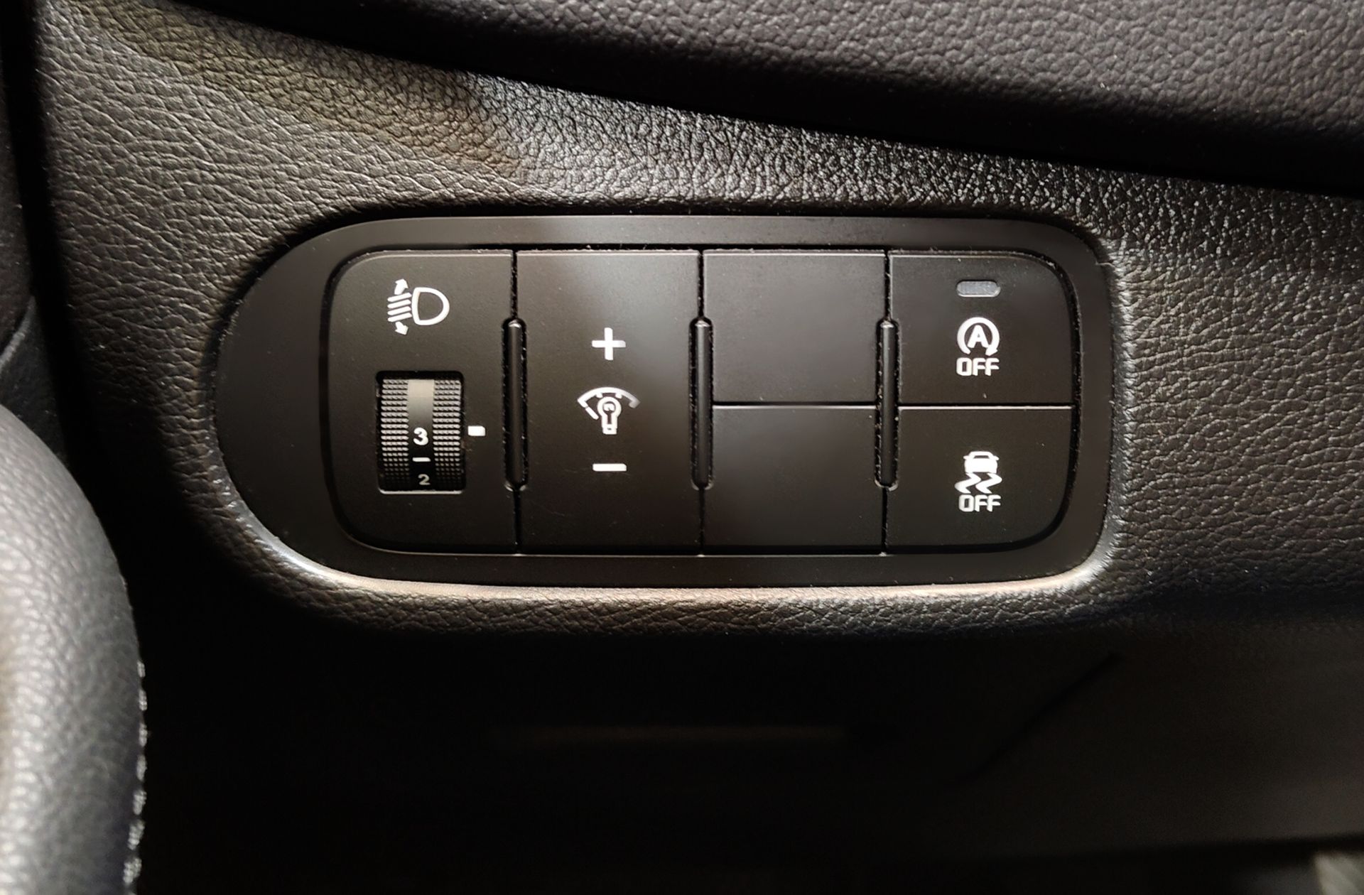 Kia Carens 1.7 CRDi VGT Eco-Dynam x-Tech - foto 25