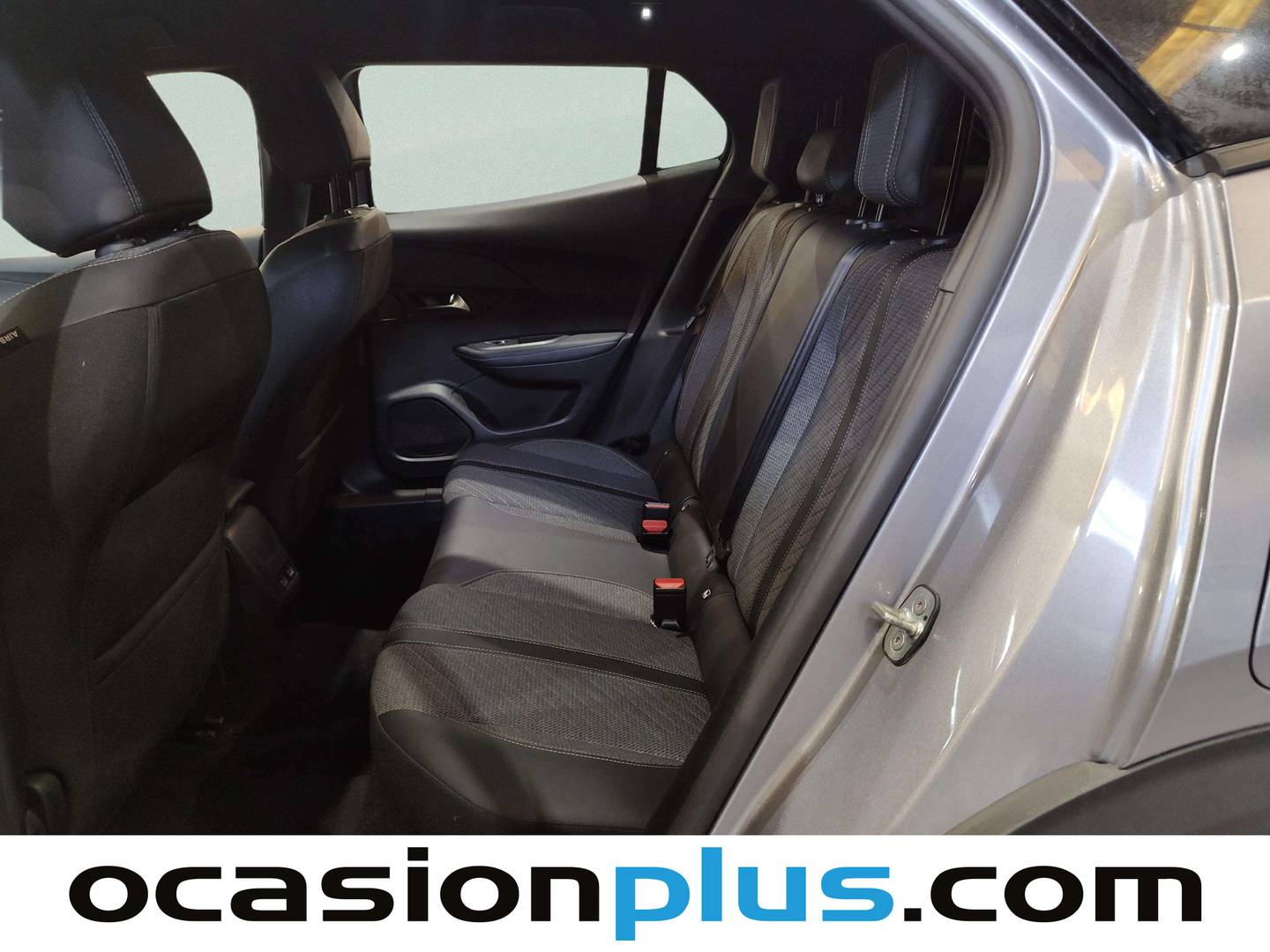 Foto asientos traseros Peugeot 2008 Peugeot 2008 Allure Hybrid eDCS6 (136 CV)