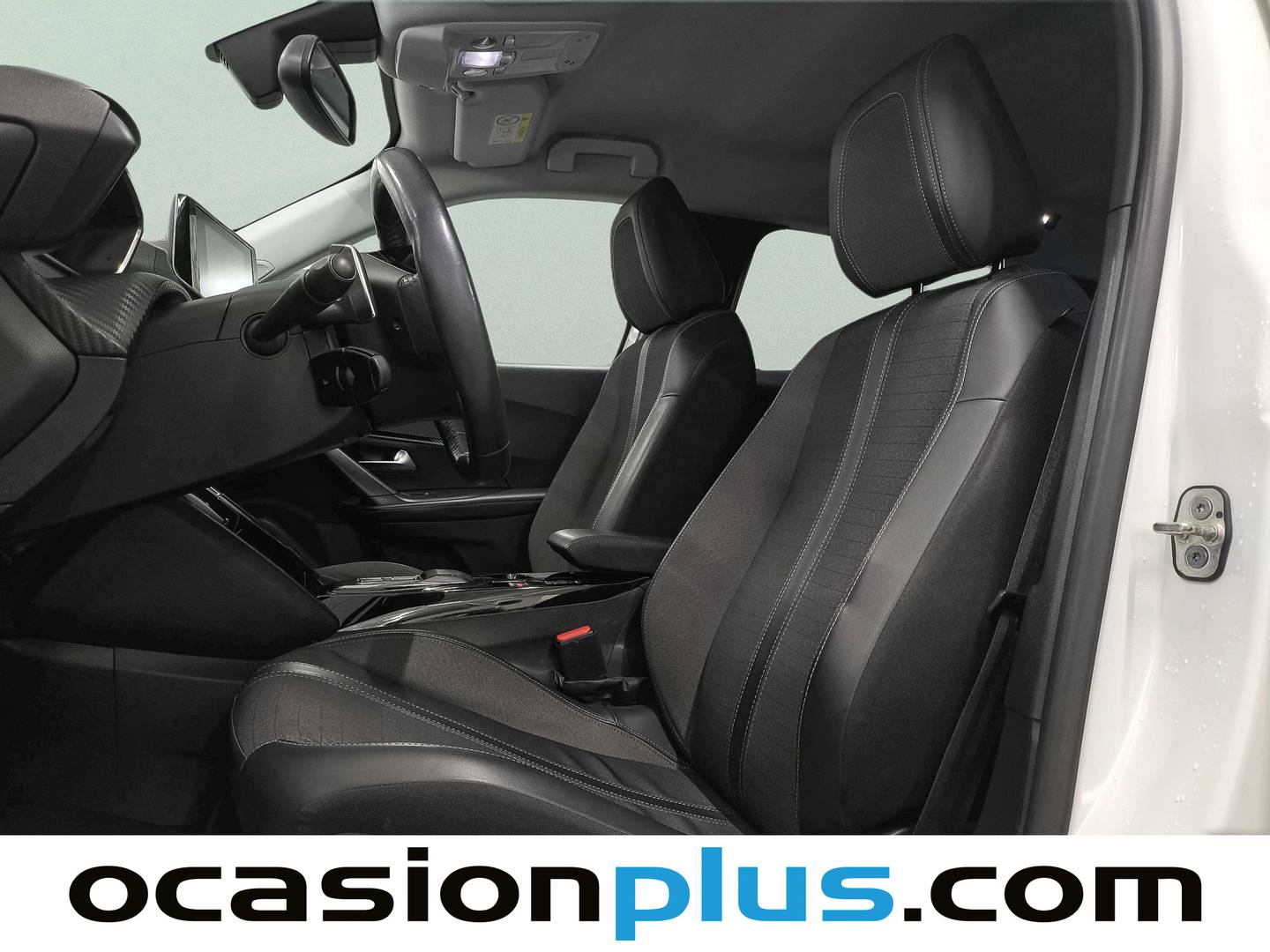 Foto asientos delanteros Peugeot 2008 Peugeot 2008 PureTech 130 S&S Allure EAT8 (130 CV)