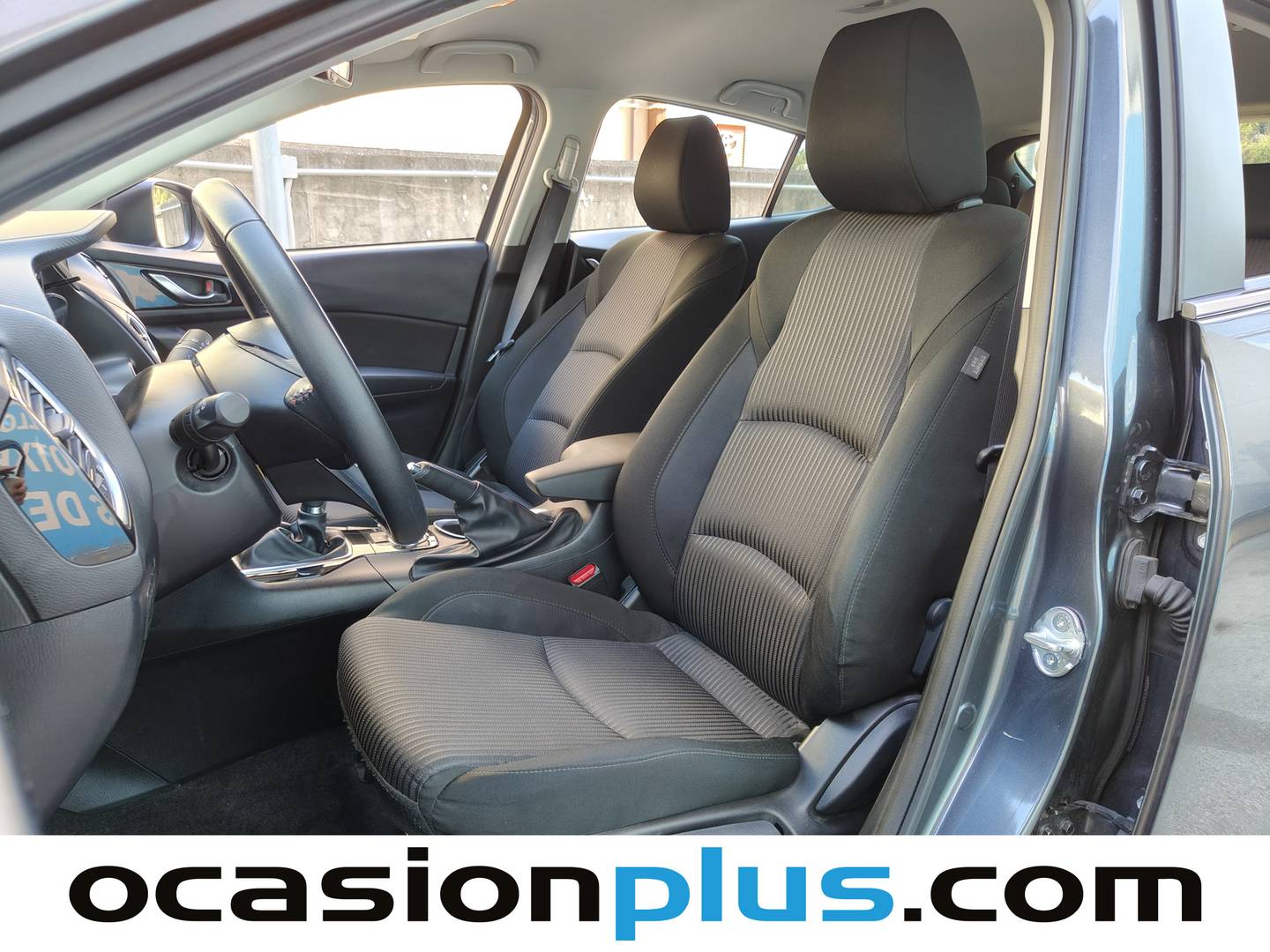 Foto asientos delanteros Mazda Mazda3 Mazda Mazda 3 2.0 GE Luxury MT (120 CV)