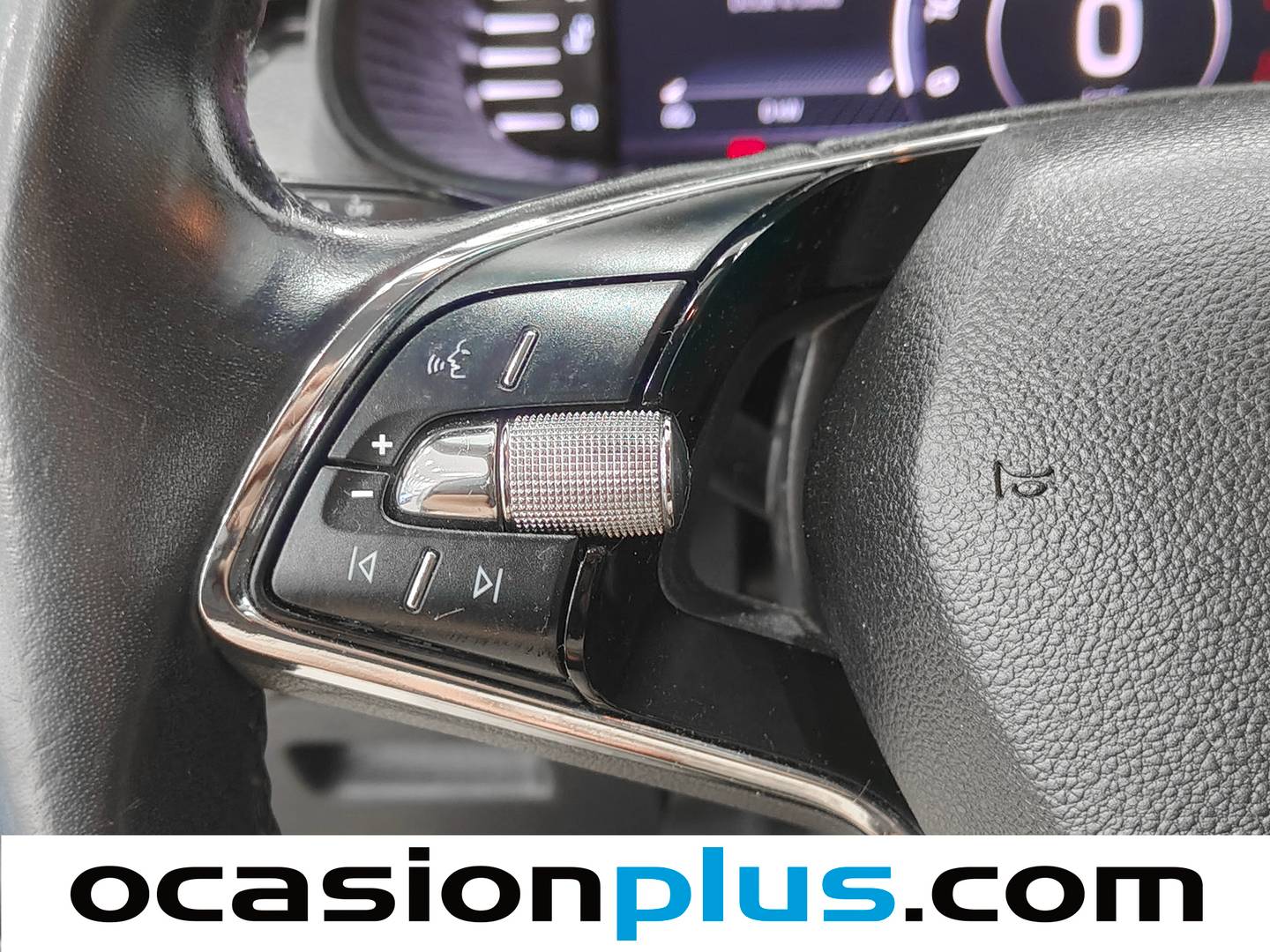 Skoda Kamiq Skoda Kamiq 1.0 TSI Ambition DSG (110 CV) seminuevo