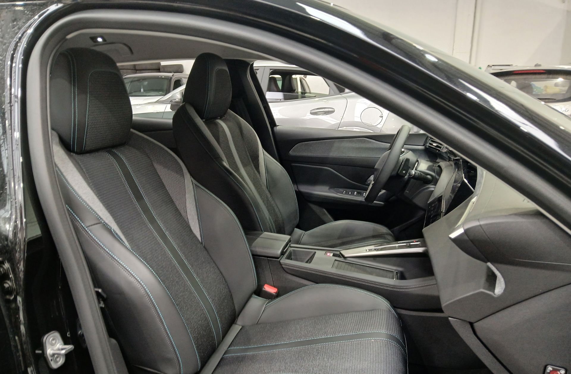 Peugeot 308 SW SW PureTech 130 Allure EAT8 - foto 18