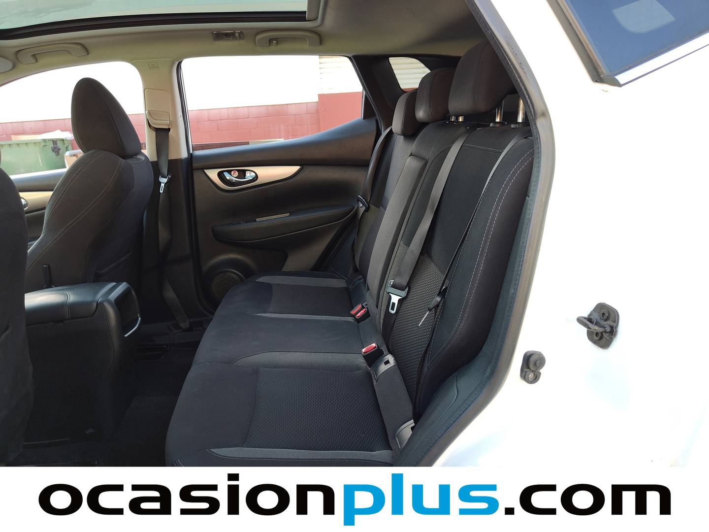 Foto asientos traseros Nissan QASHQAI Nissan Qashqai DIG-T 140 N-Connecta 4x2 (140 CV)