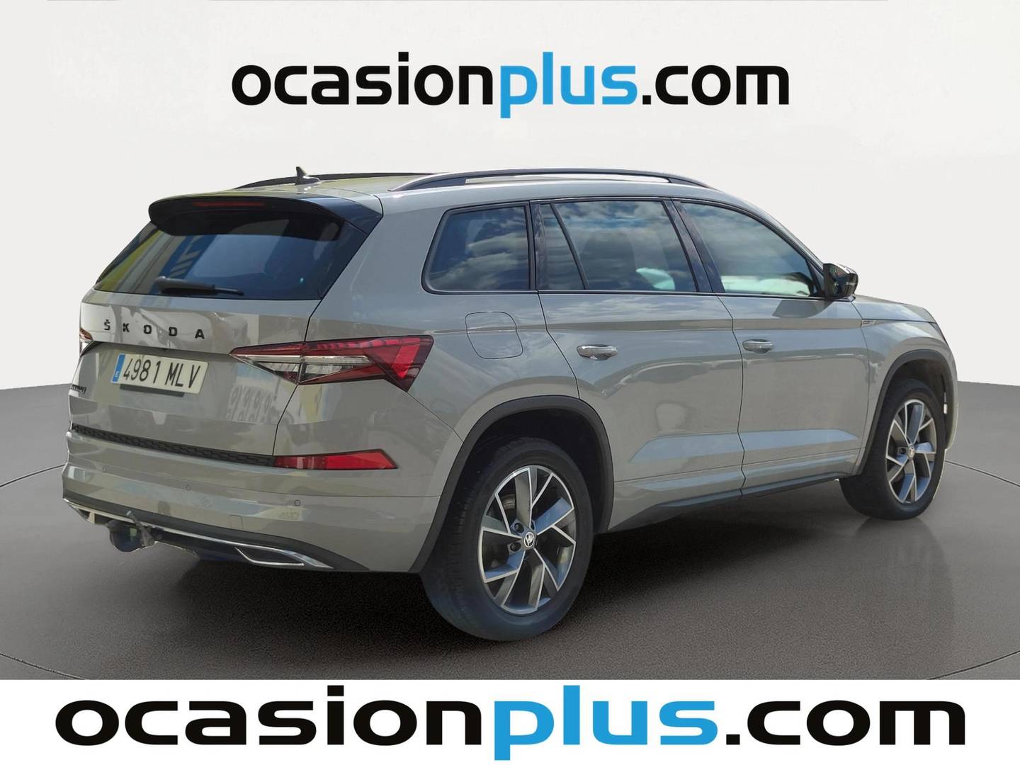 Foto trasera Skoda Kodiaq Skoda Kodiaq 1.5 TSI Sportline 4x2 DSG (150 CV) derecha