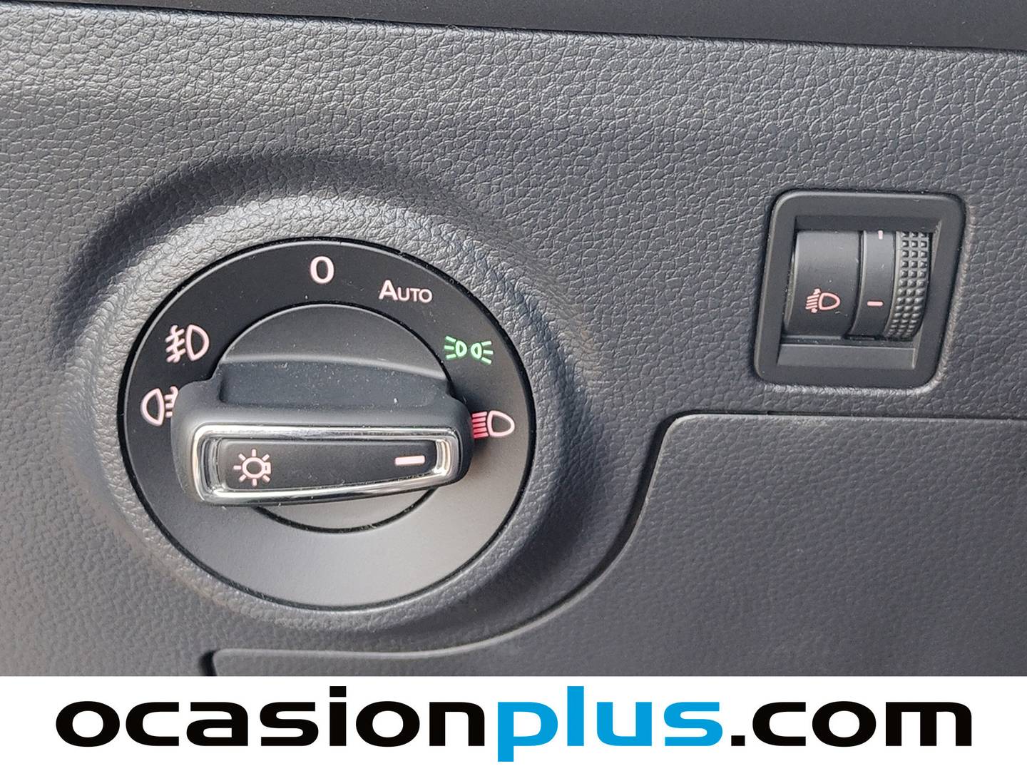 Equipamiento del Seat Ibiza Seat Ibiza 1.0 Style (75 CV)