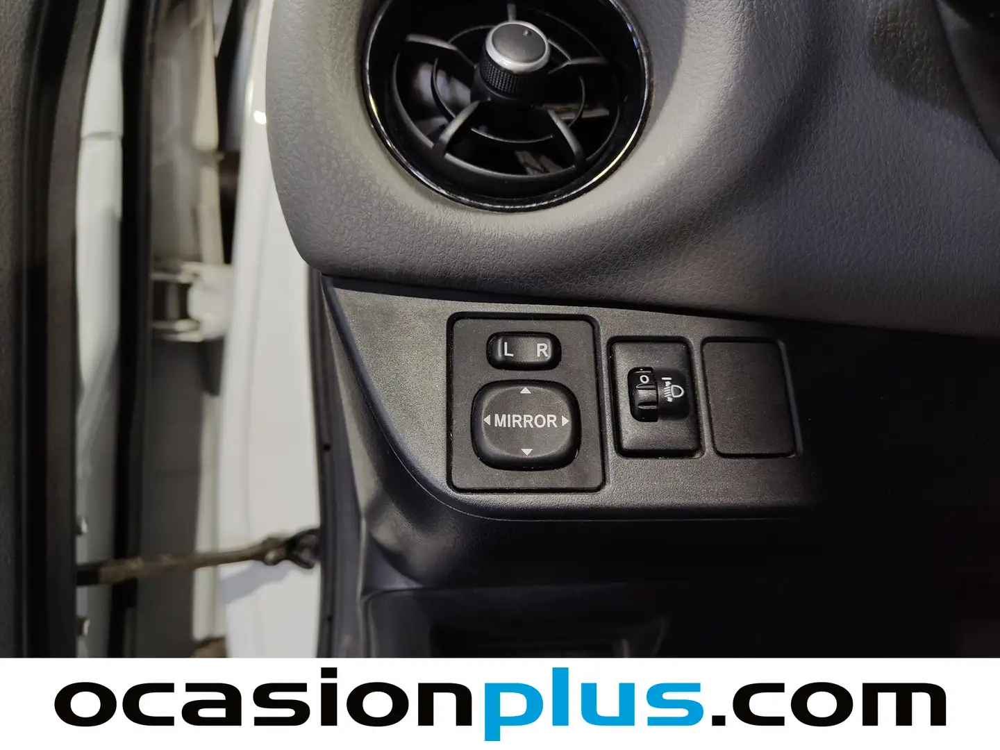 Foto Toyota Yaris Toyota Yaris 70 Active (69 CV)