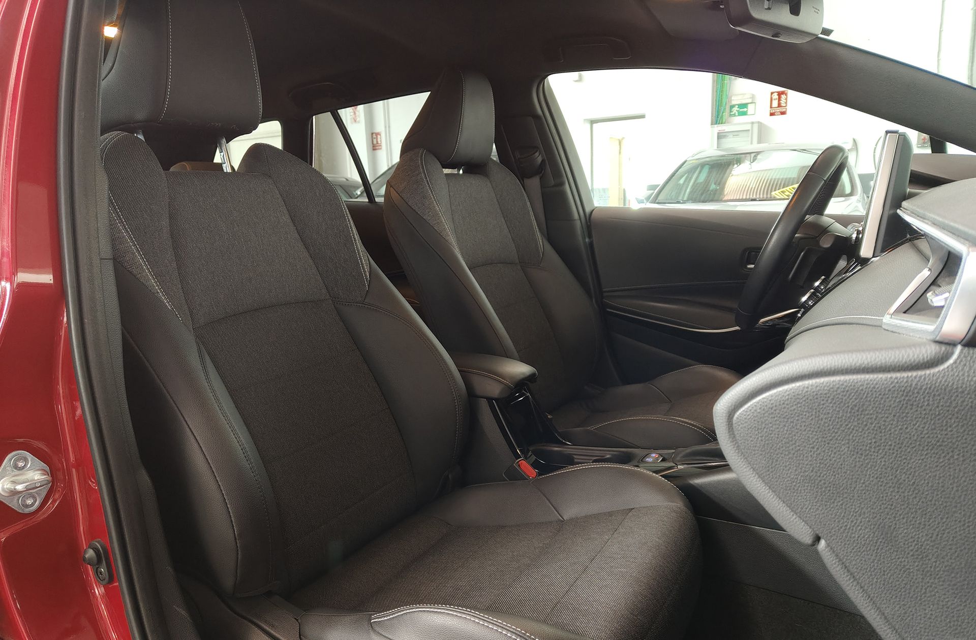 Toyota Corolla Touring Sports 180H Style E-CVT - foto 21